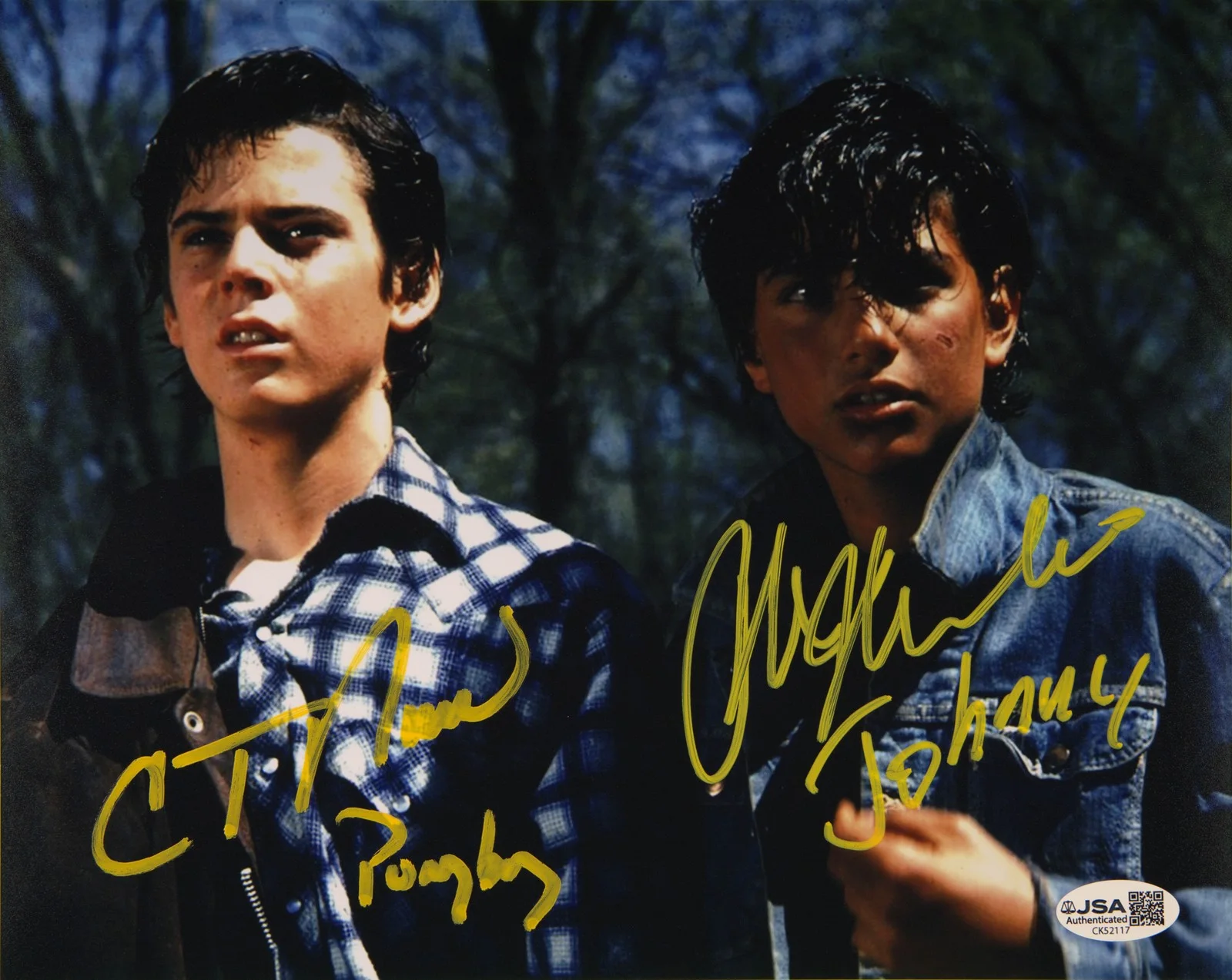 Ralph Macchio, C. Thomas Howell — Ralph Macchio & C. Thomas Howell Signed 8x10 Photo as Ponyboy & Johnny JSA..., изображение 2