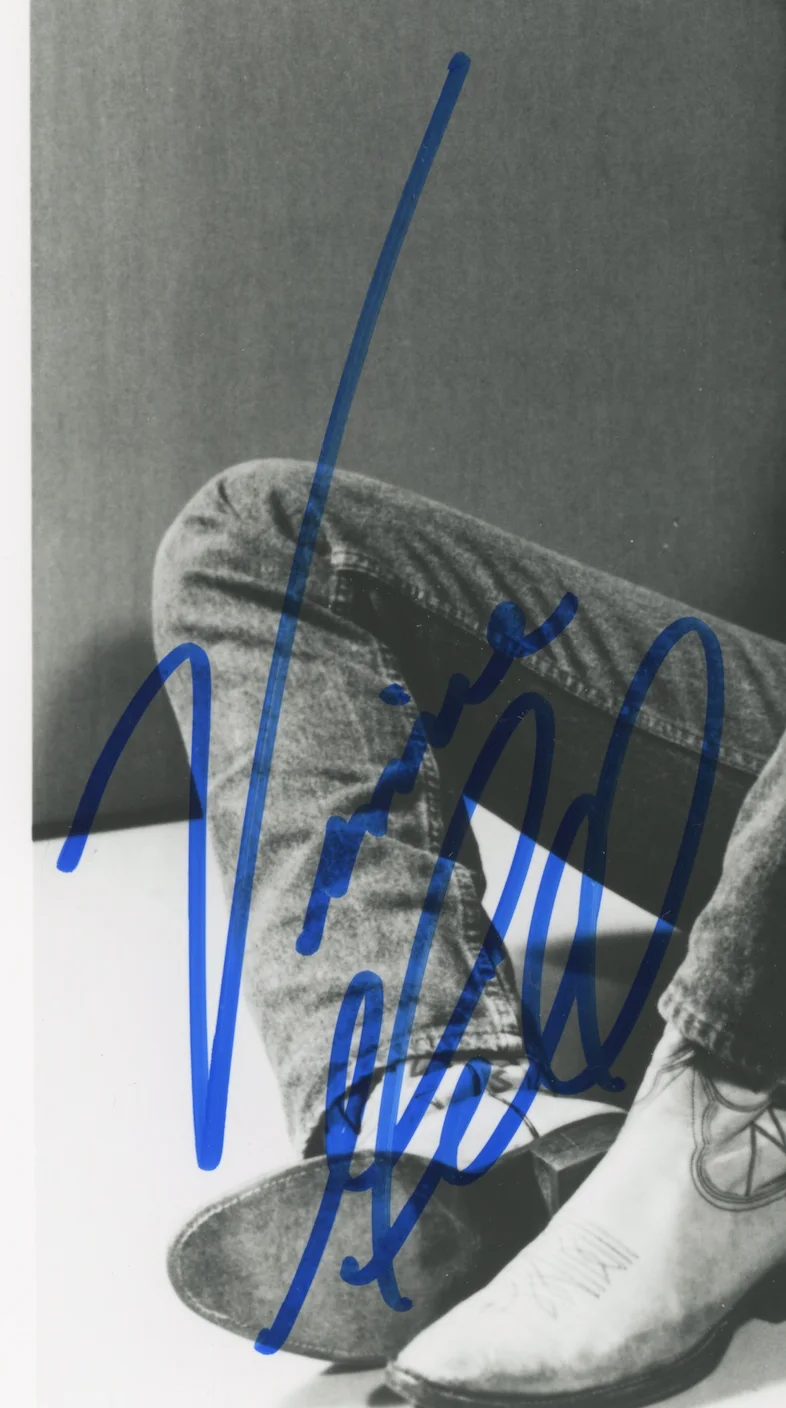 Vince Gill Eagles Autographed Signed 8x10 Photo AMCo COA 25255, изображение 2