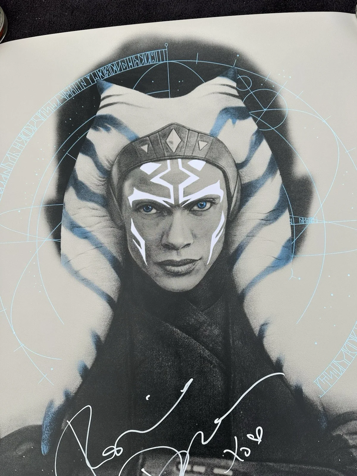Rosario Dawson — Rosario Dawson Autographed Star Wars Ahsoka Celebrity Authentics 24x36, изображение 5