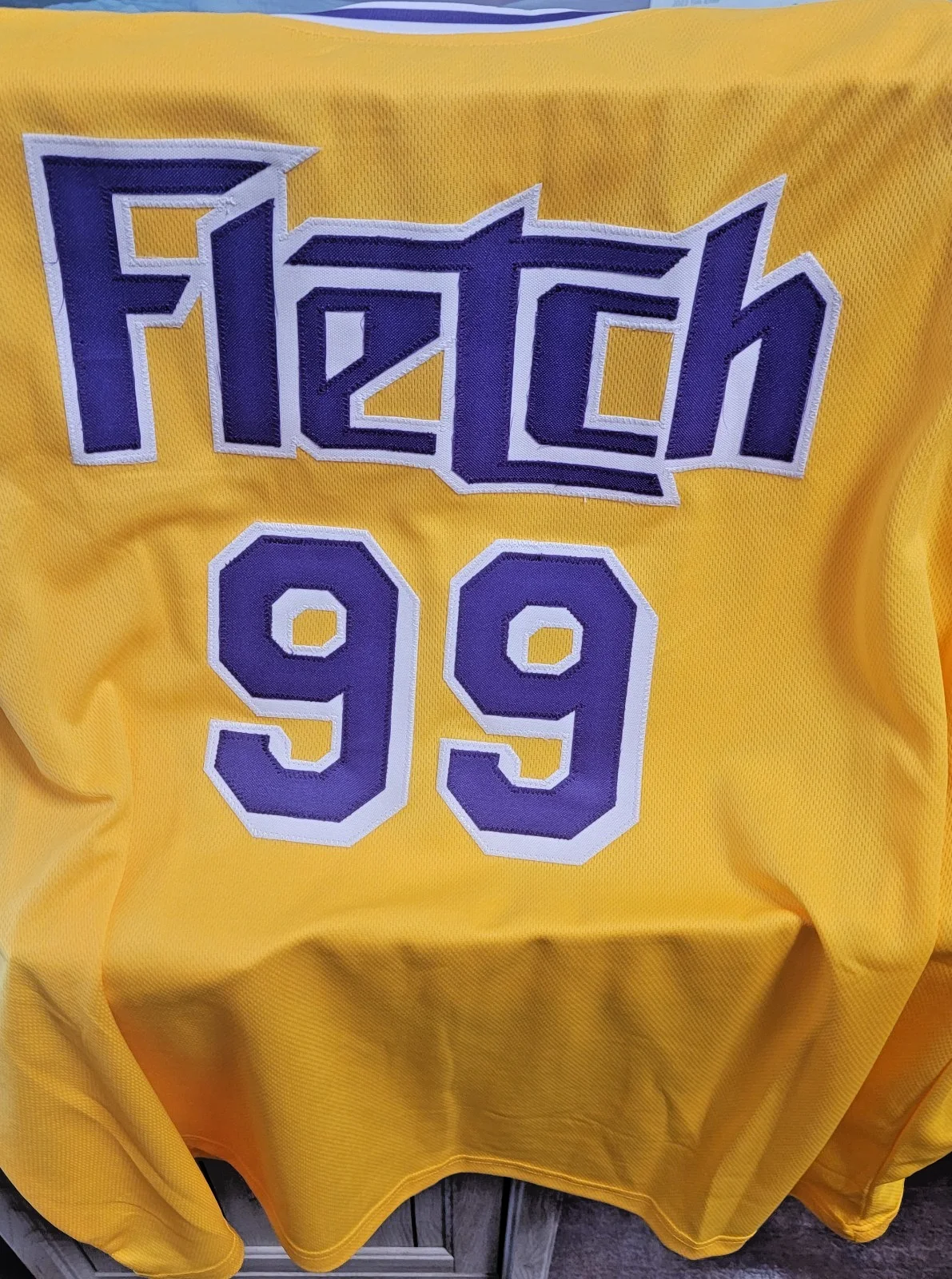 Chevy Chase — Chevy Chase Signed Fletch #99 Yellow Jersey Beckett COA Authenticated, изображение 2