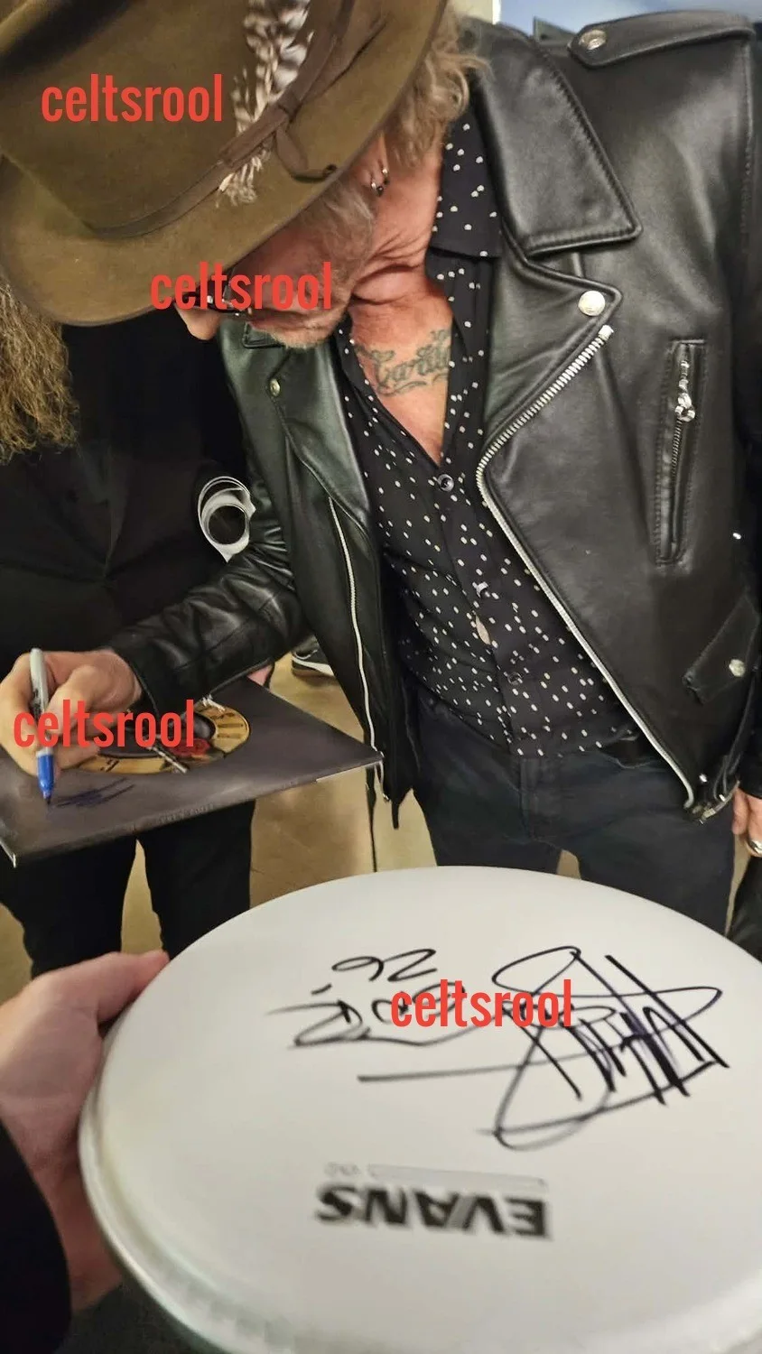 Matt Sorum — MATT SORUM SIGNED DRUM HEAD GUNS N' ROSES RARE GNR AUTO EXACT PROOF, изображение 2