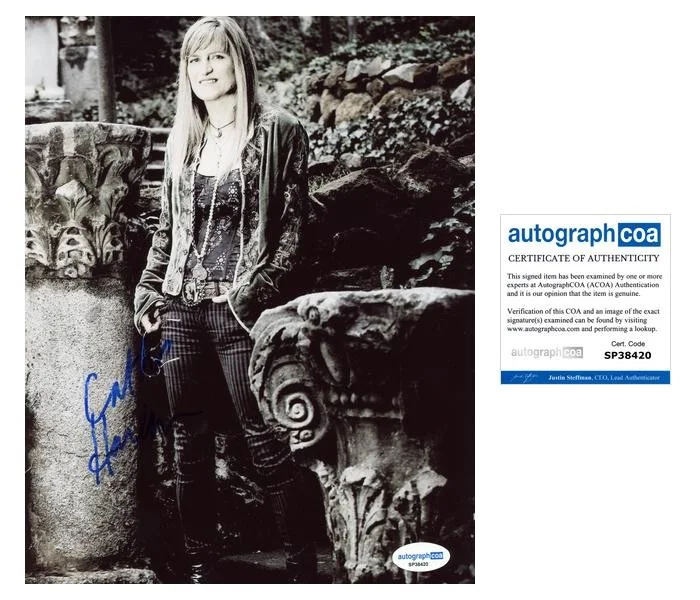 Catherine Hardwicke — Catherine Hardwicke "Twilight" Director AUTOGRAPH Signed 8x10 Photo ACOA