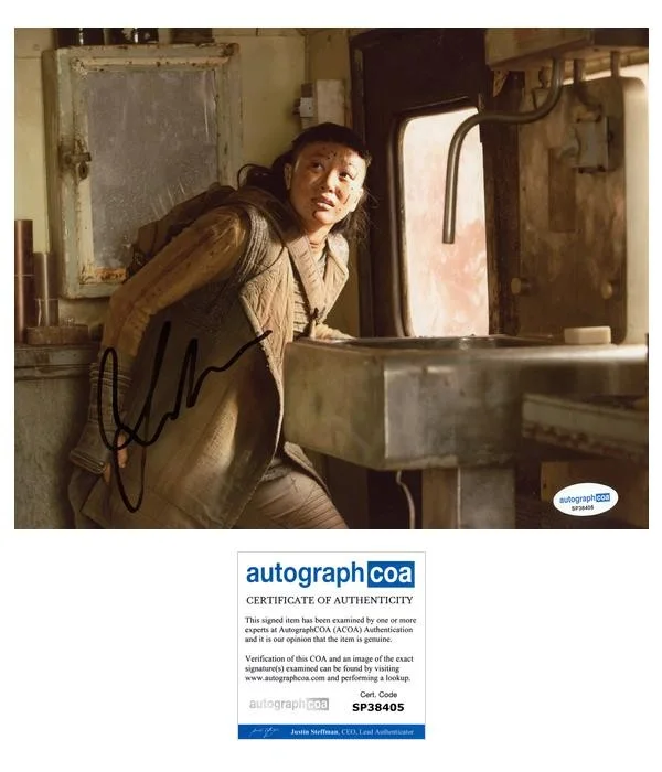 Yerin Ha — Yerin Ha "Halo" AUTOGRAPH Signed Autographed 'Kwan Ha' 8x10 Photo C ACOA