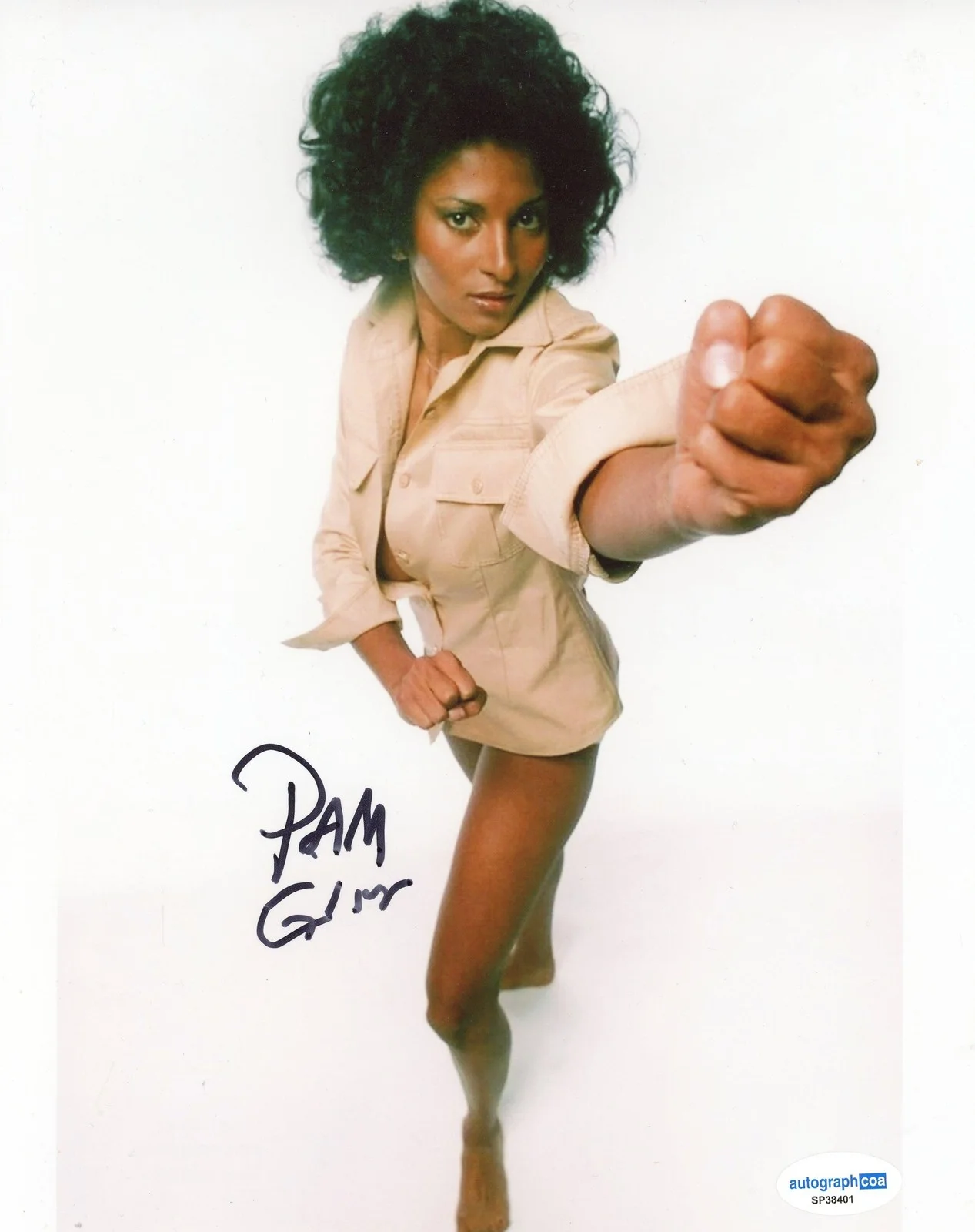 Pam Grier — Pam Grier "Foxy Brown" AUTOGRAPH Signed Autographed 8x10 Photo ACOA, image 2