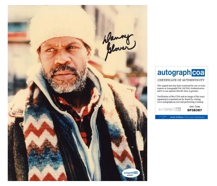 Danny Glover — Danny Glover "The Saint of Fort Washington" AUTOGRAPH Signed 8x10 Photo ACOA