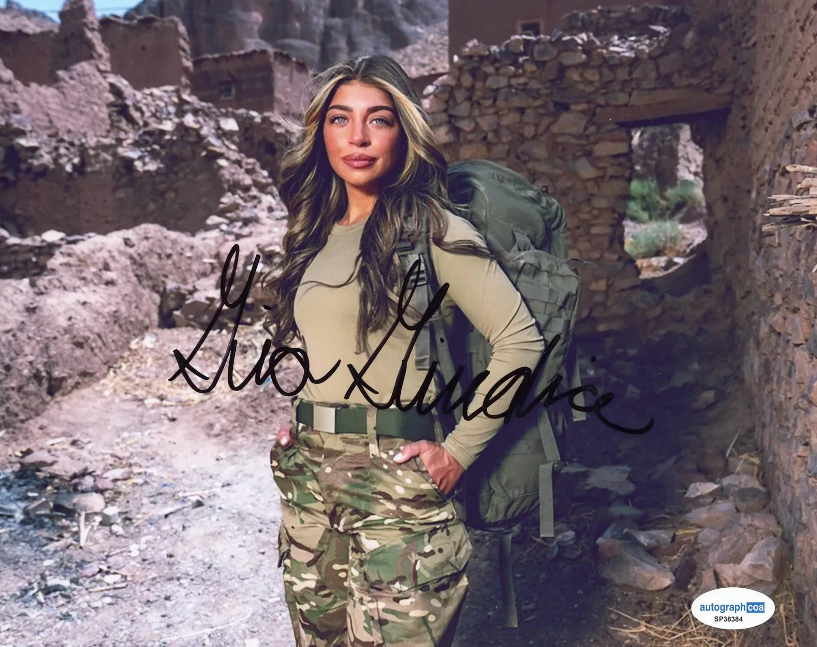 Gia Giudice — Gia Giudice "Special Forces" AUTOGRAPH Signed Autographed 8x10 Photo ACOA, изображение 2