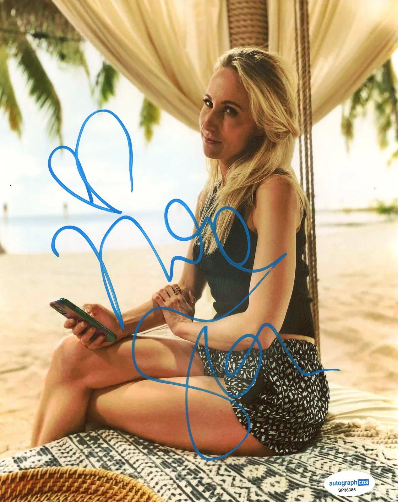 Nikki Glaser — Nikki Glaser "The Stunning Tour" Comedian AUTOGRAPH Signed 8x10 Photo ACOA, изображение 2