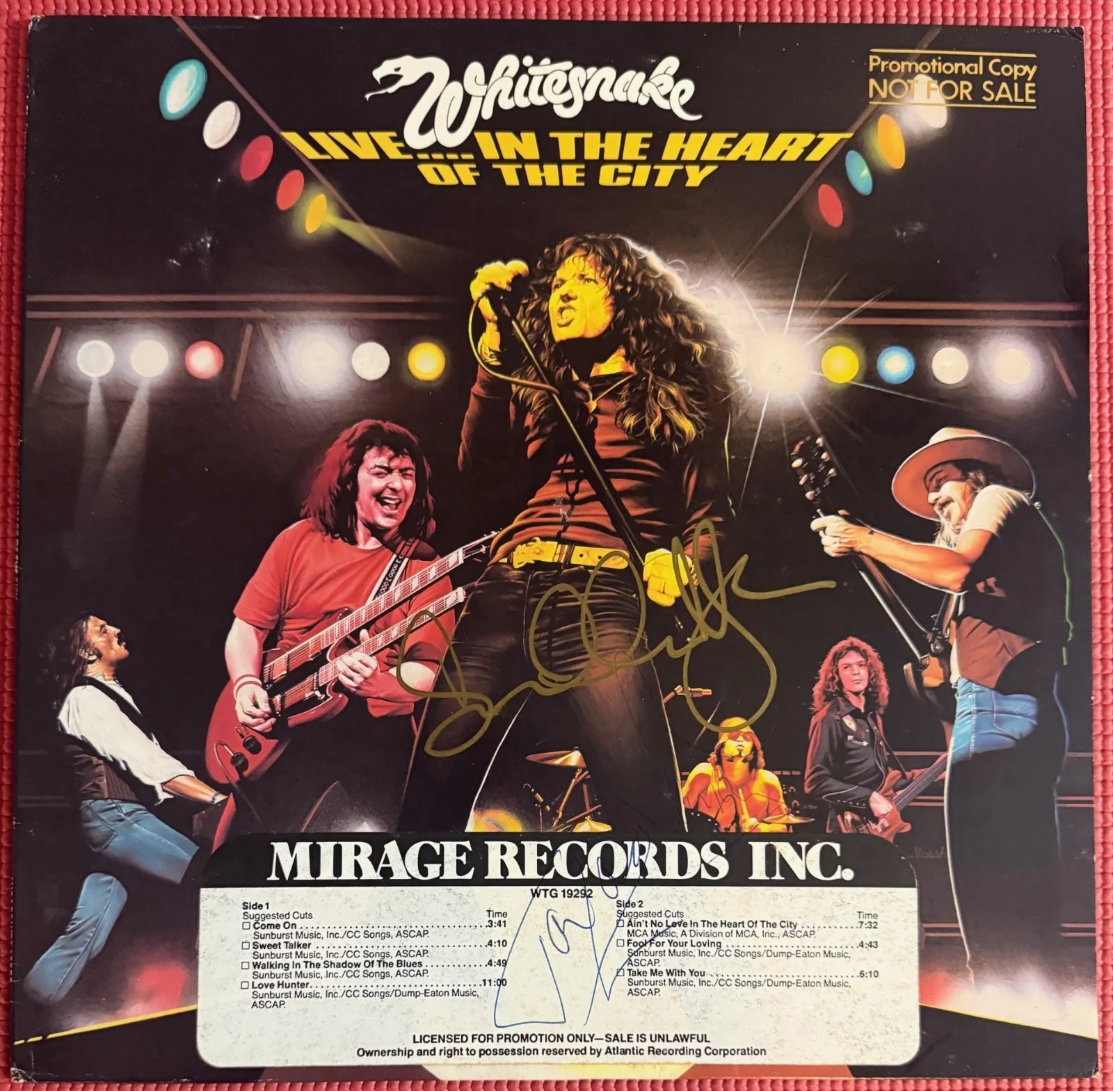 BECKETT signed WHITESNAKE auto by 3 "LIVE IN THE HEART OF THE CITY" Deep Purple, изображение 2