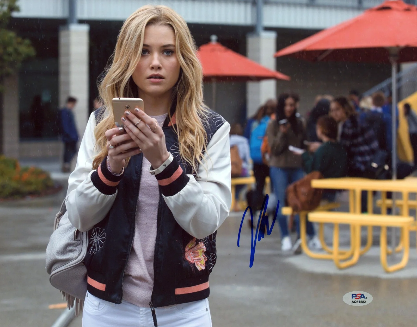 Virginia Gardner — Virginia Gardner Marvel's Runaways Authentic Signed 11x14 Photo PSA/DNA #AQ51582