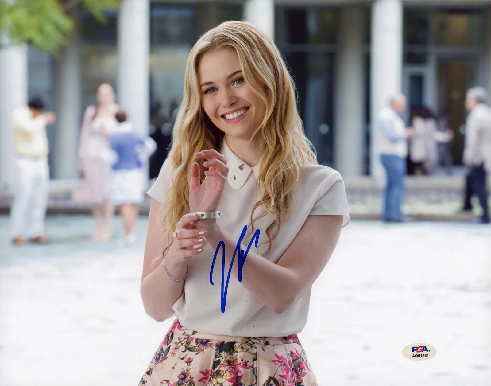 Virginia Gardner — Virginia Gardner Marvel's Runaways Authentic Signed 11x14 Photo PSA/DNA #AQ51581