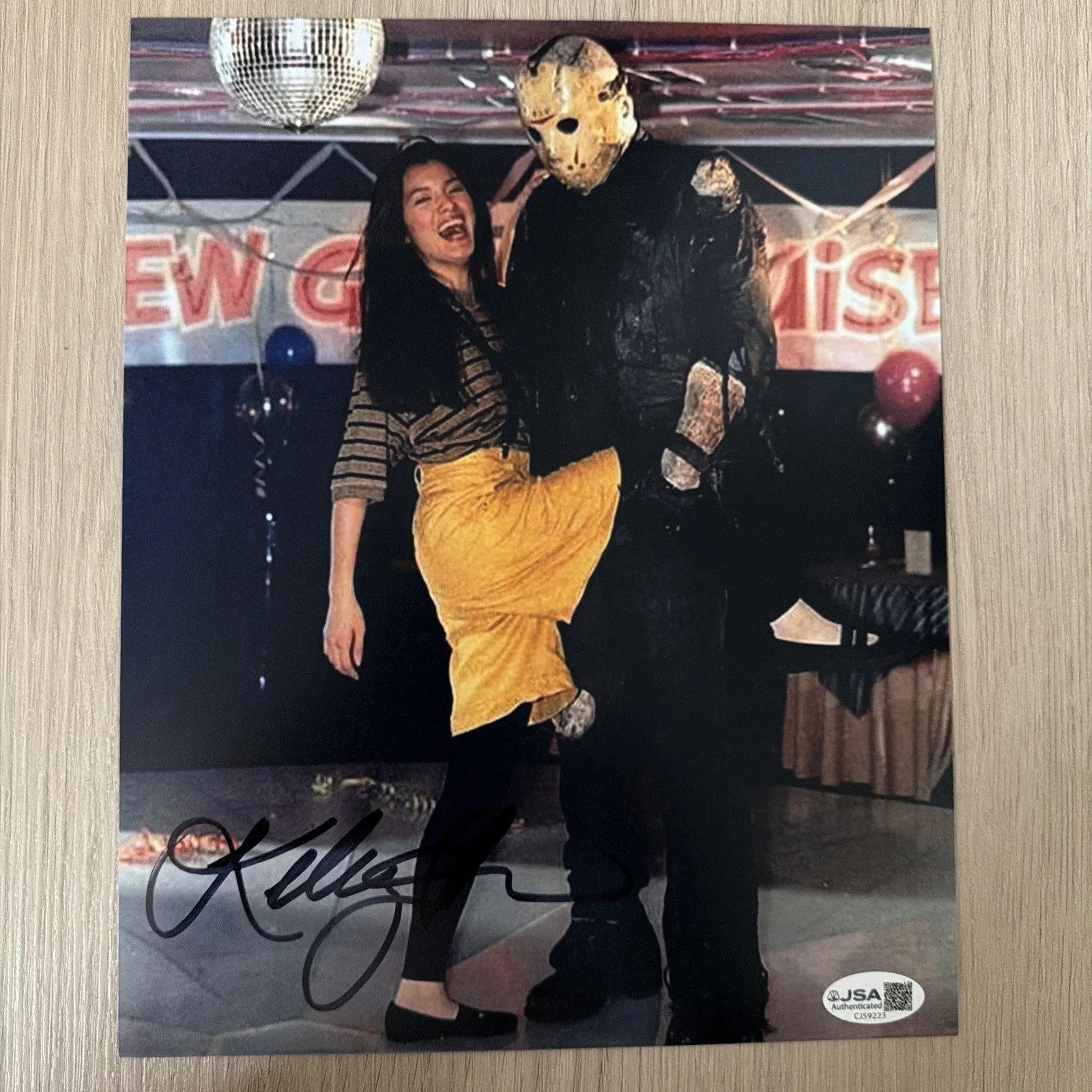 Kelly Hu signed Friday The 13th 8x10 JSA authenticated Autograph, image 2