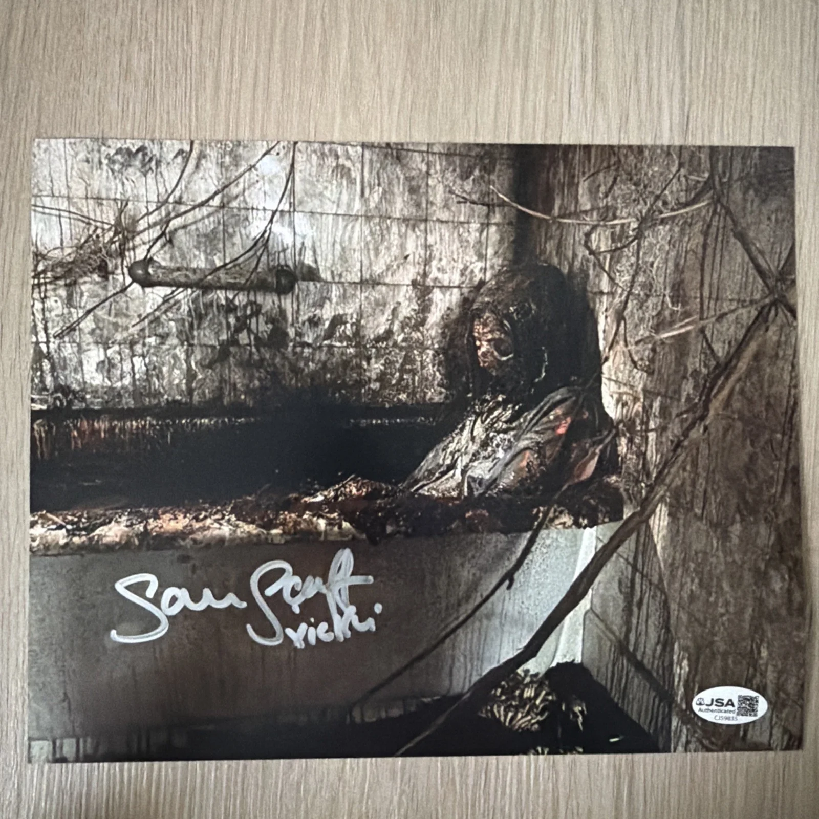 Terrifier 3 Samantha Scaffidi signed 8x10 JSA Authenticated Autograph, image 2
