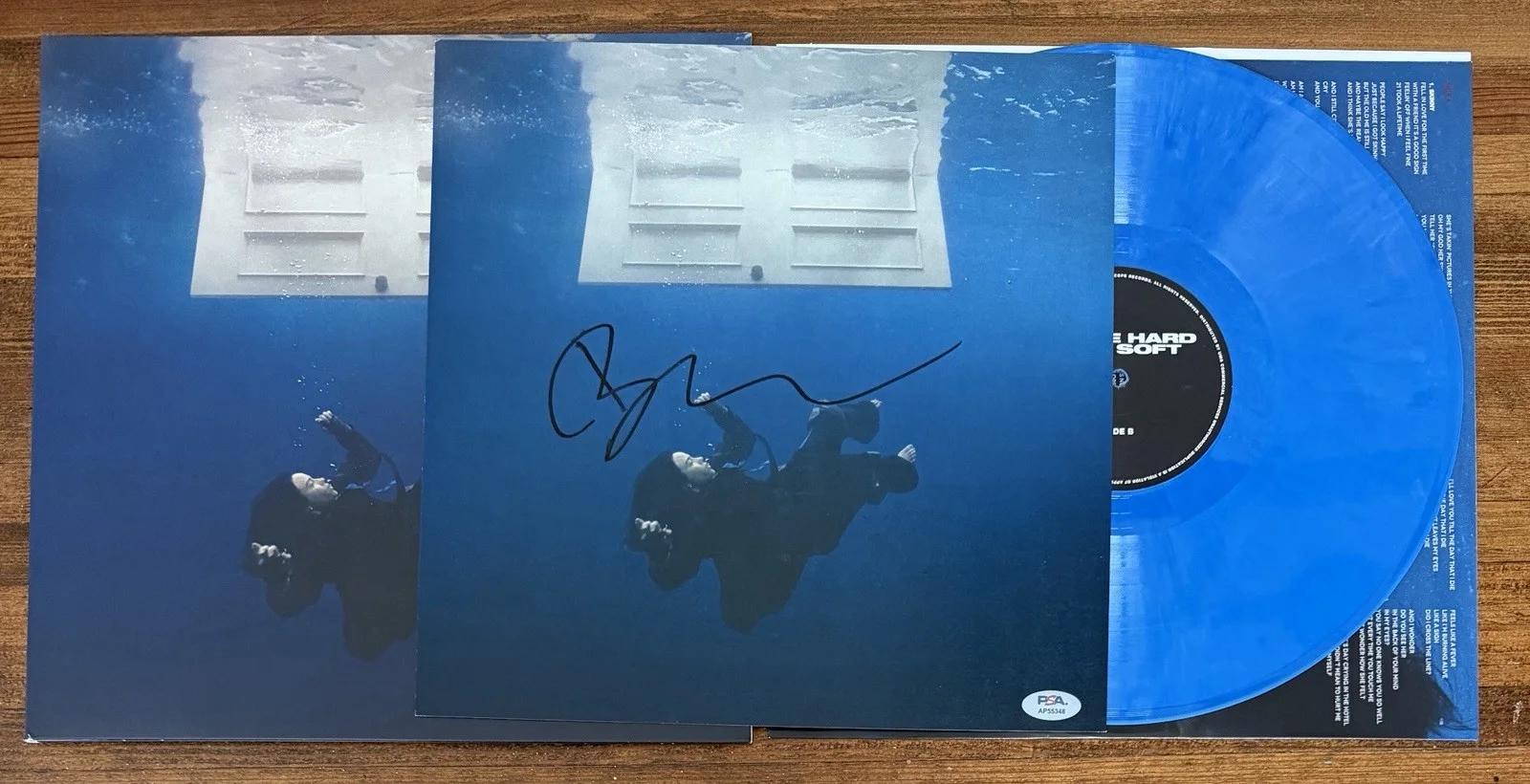 Billie Eilish — BILLIE EILISH HIT ME HARD SOFT VINYL & SIGNED AUTO ALBUM COVER CARD PSA DNA COA, изображение 2