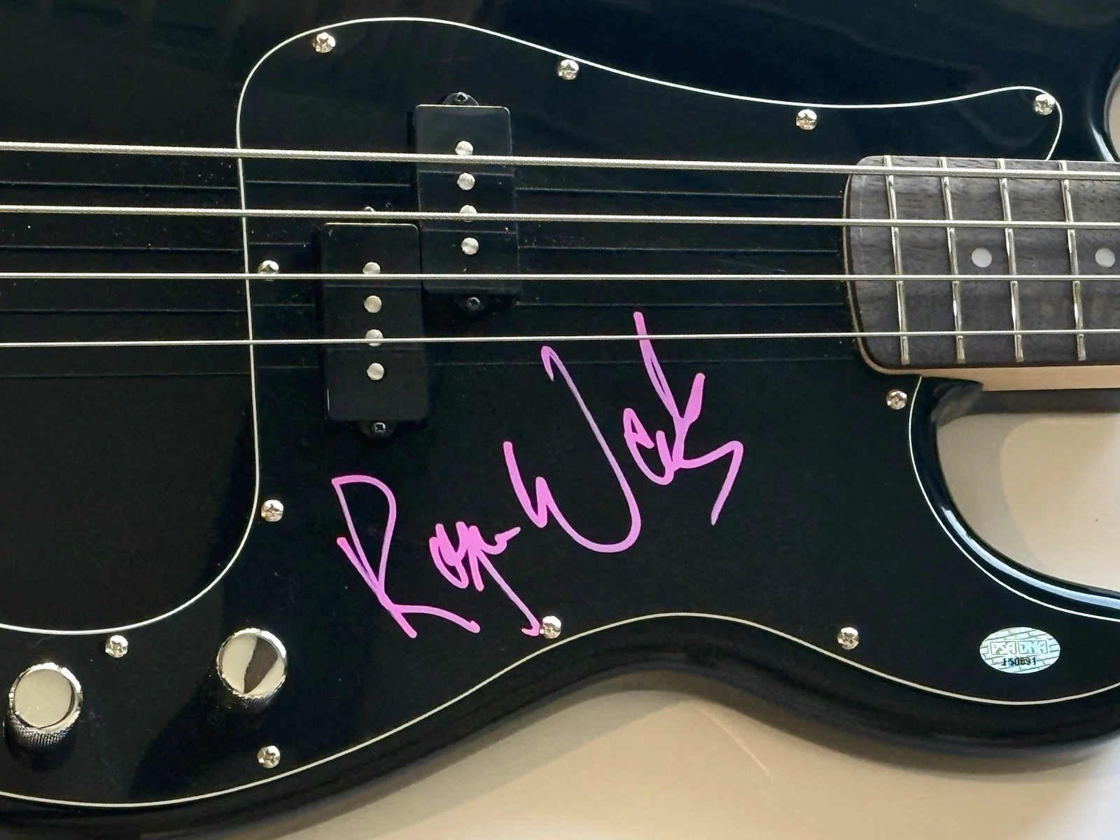 Roger Waters signed Fender Bass Guitar Pink Floyd with psa dna coa, image 2