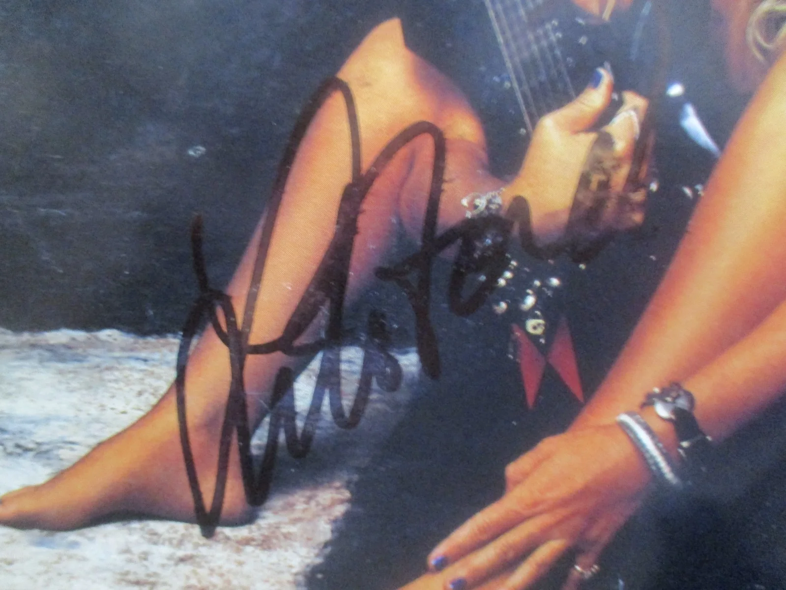 LITA FORD (THE RUNAWAYS) JSA CERTIFIED AUTHENTIC AUTOGRAPHED/SIGNED VINYL 45, image 3