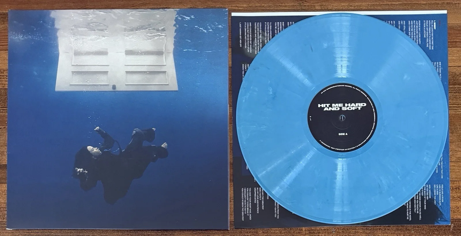 Billie Eilish — BILLIE EILISH HIT ME HARD SOFT VINYL & SIGNED AUTOGRAPH PHOTO CARD PSA DNA COA, изображение 4