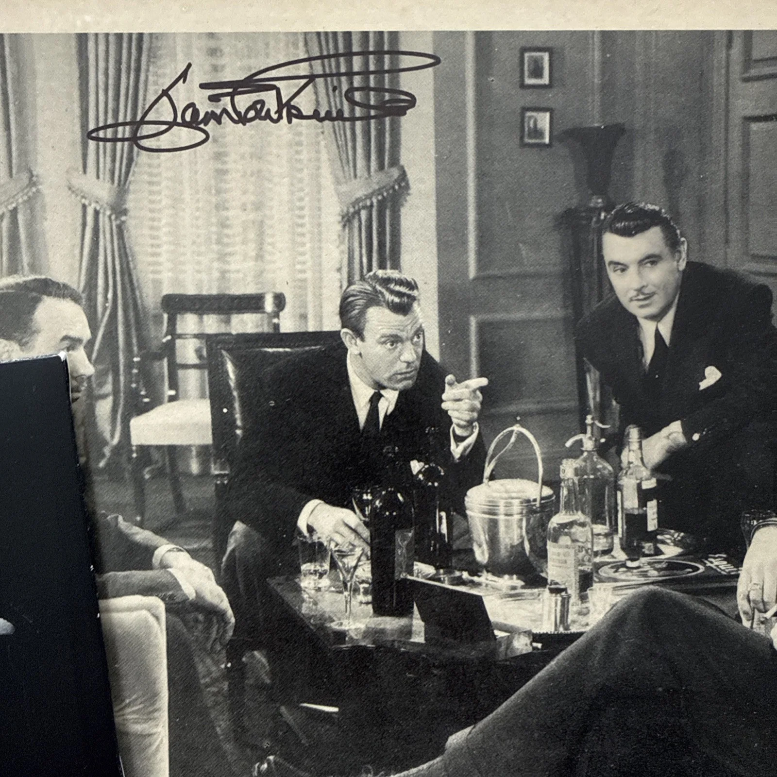 Joan Fontaine Stunning 8x10 Hand Signed Photo Autograph JSA COA Affairs Of Susan, изображение 3