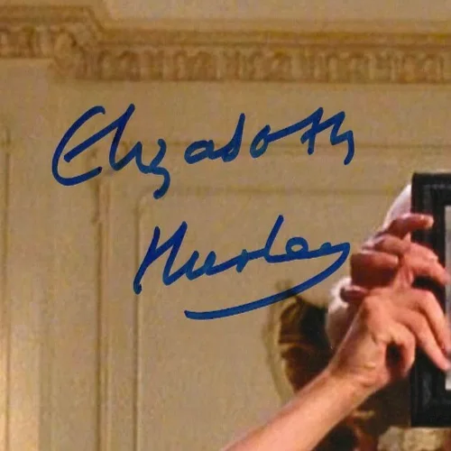 ELIZABETH HURLEY as Vanessa Signed Autograph "AUSTIN POWERS" 11x14 Photo PSA/DNA, изображение 2