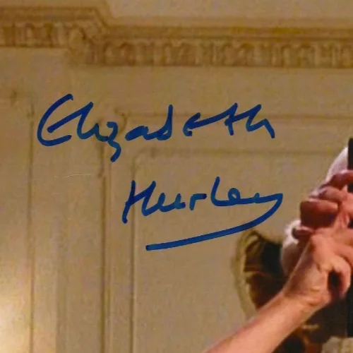 ELIZABETH HURLEY as Vanessa Signed Autograph "AUSTIN POWERS" 11x14 Photo PSA/DNA, изображение 2