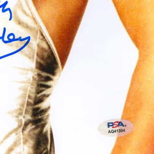 ELIZABETH HURLEY as Vanessa Signed Autograph "AUSTIN POWERS" 11x14 Photo PSA/DNA, изображение 3