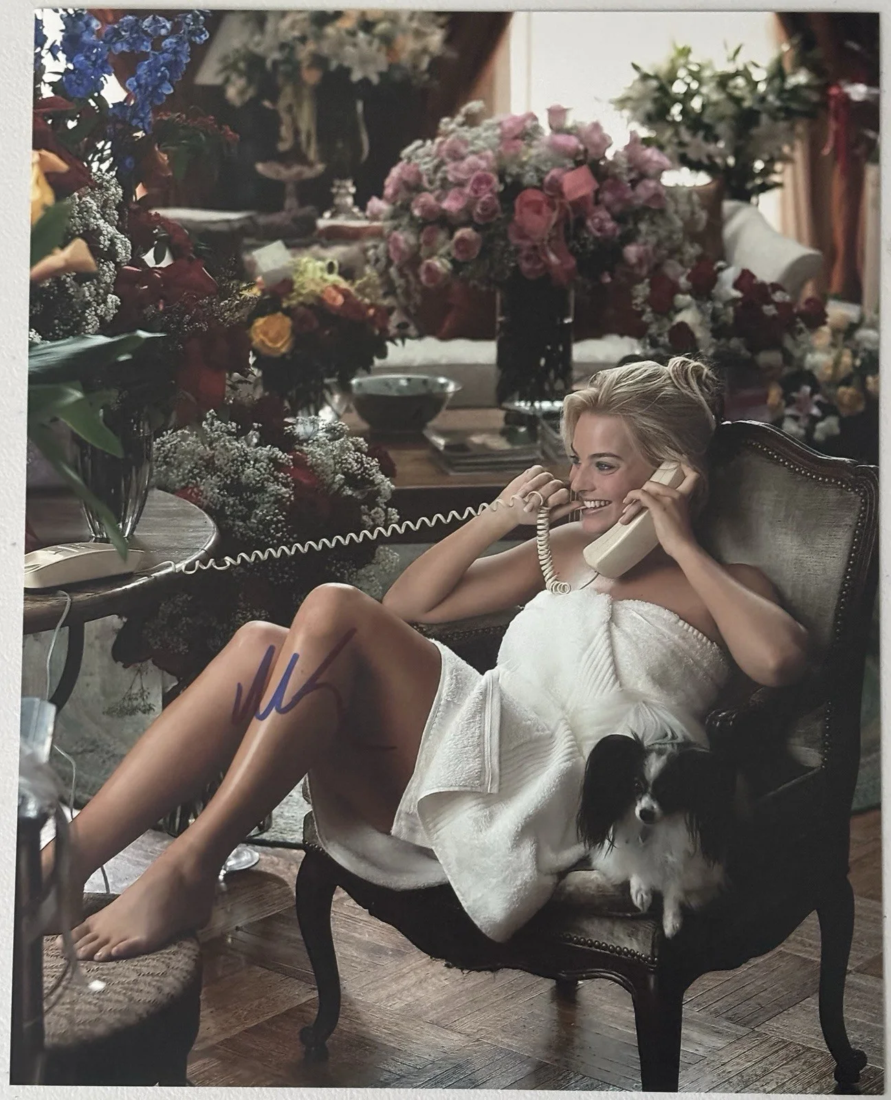 Margot Robbie — Margot Robbie Autographed Photo, 8x10 with COA, The Wolf Of Wallstreet