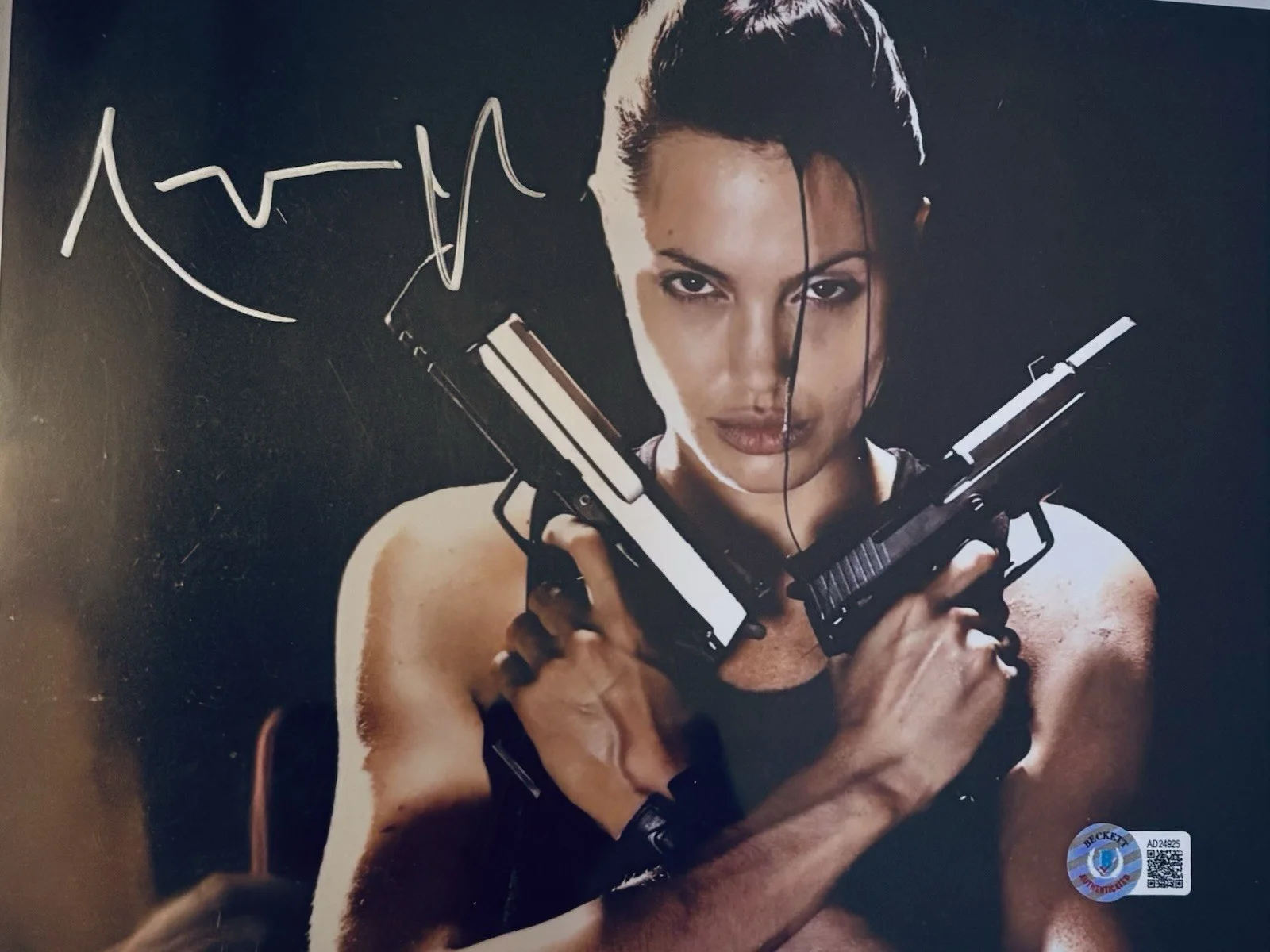 Angelina Jolie Signed 8x10 Beckett, image 2