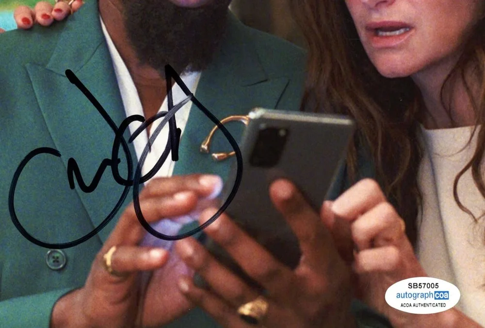 Leslie Odom Jr. signed "GLASS ONION: KNIVES OUT" 8x10 Photo Hamilton ACOA COA, изображение 4
