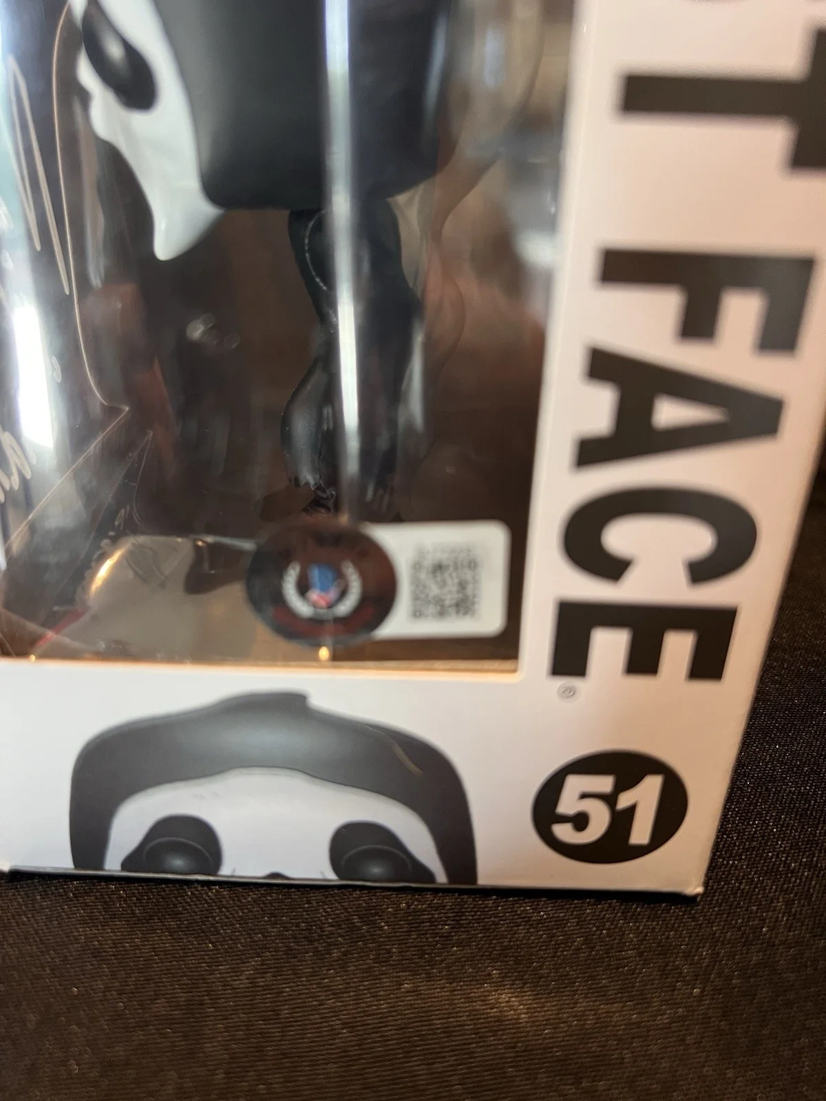 Neve Campbell — Neve Campbell signed Funko Pop Ghostface Sidney Prescott Scream Beckett, изображение 4