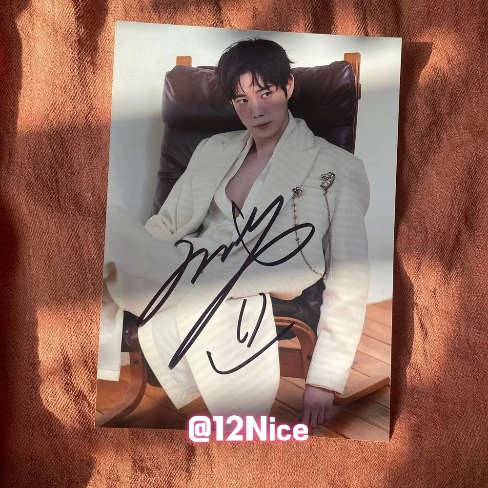 Kim Young Dae Autographed Signed Photo K-POP GIFTS Collection 4*6 2026, image 4