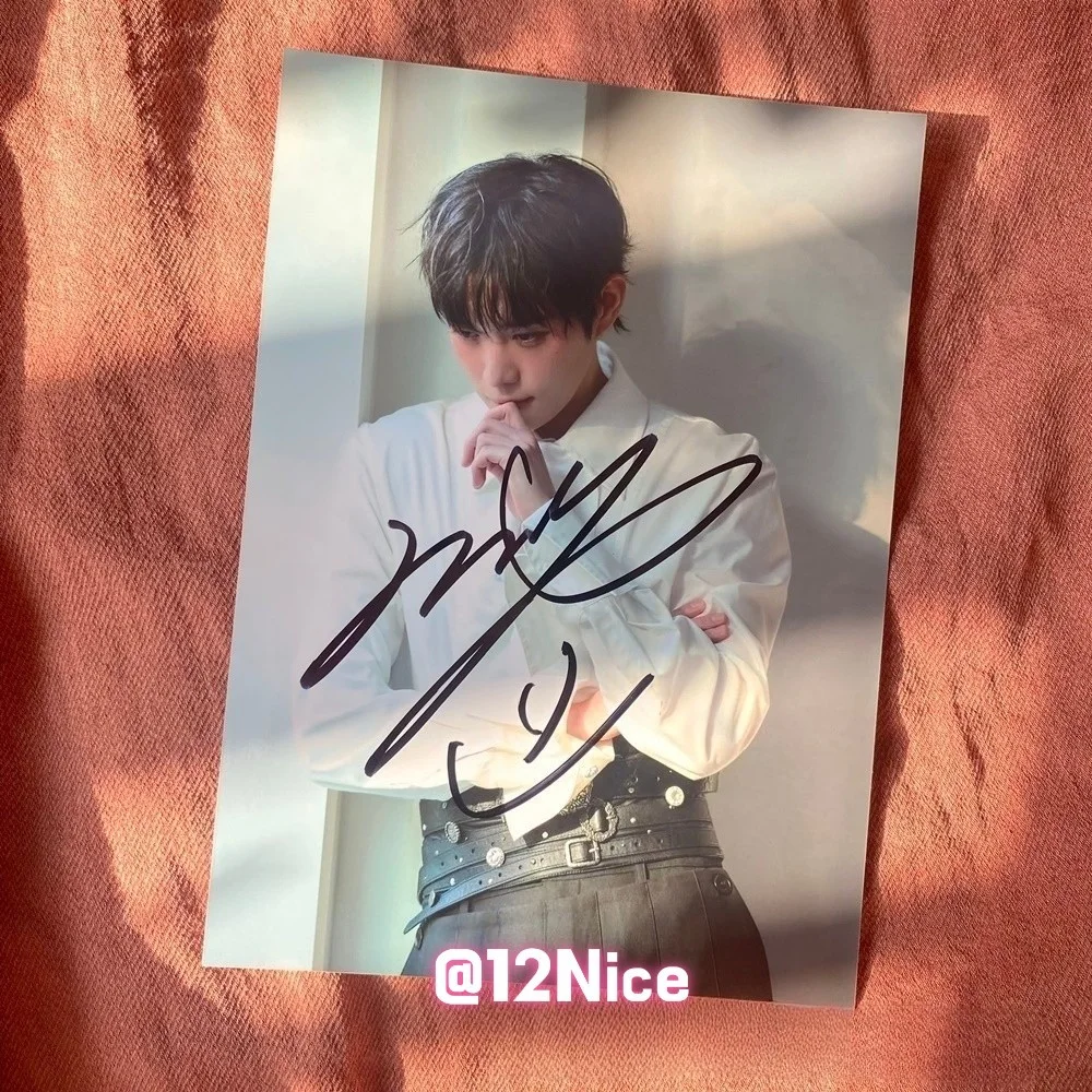 Kim Young Dae Autographed Signed Photo K-POP GIFTS Collection 4*6 2026, image 5
