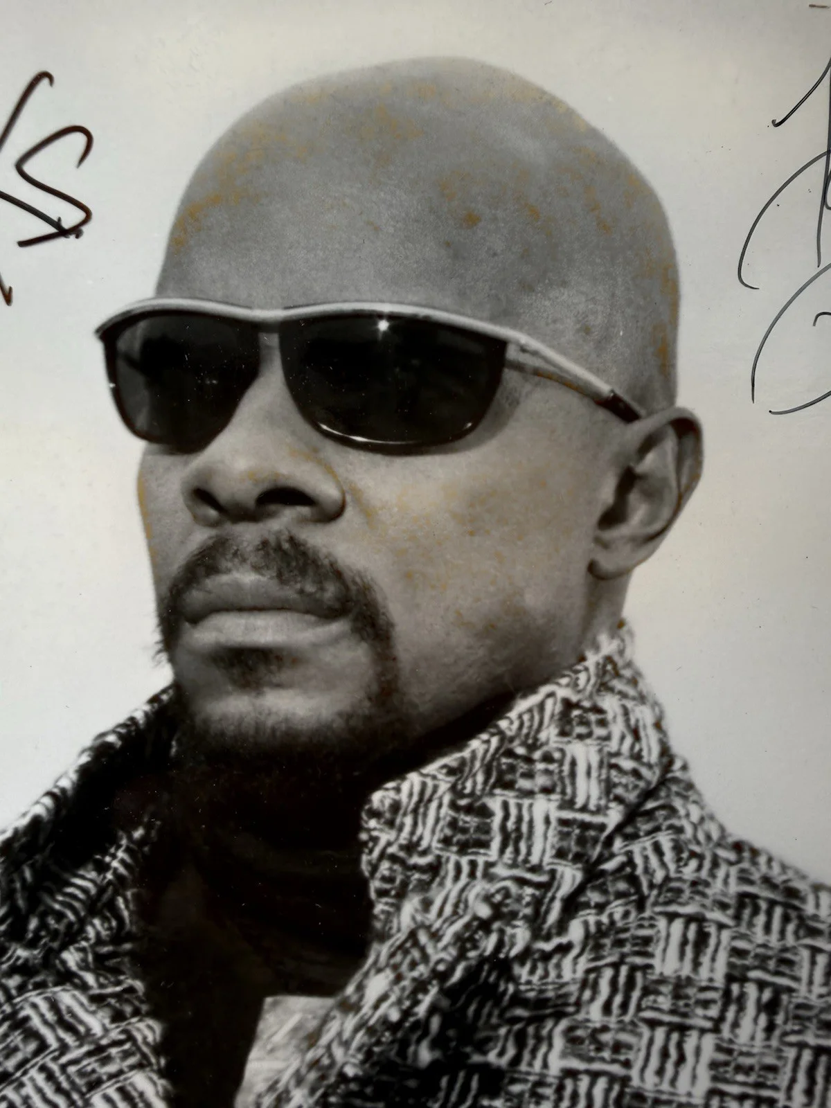 Avery Brooks — AVERY BROOKS SIGNED PHOTO 1988 A MAN CALLED HAWK SPENSER FOR HIRE STAR TREK RARE, изображение 5
