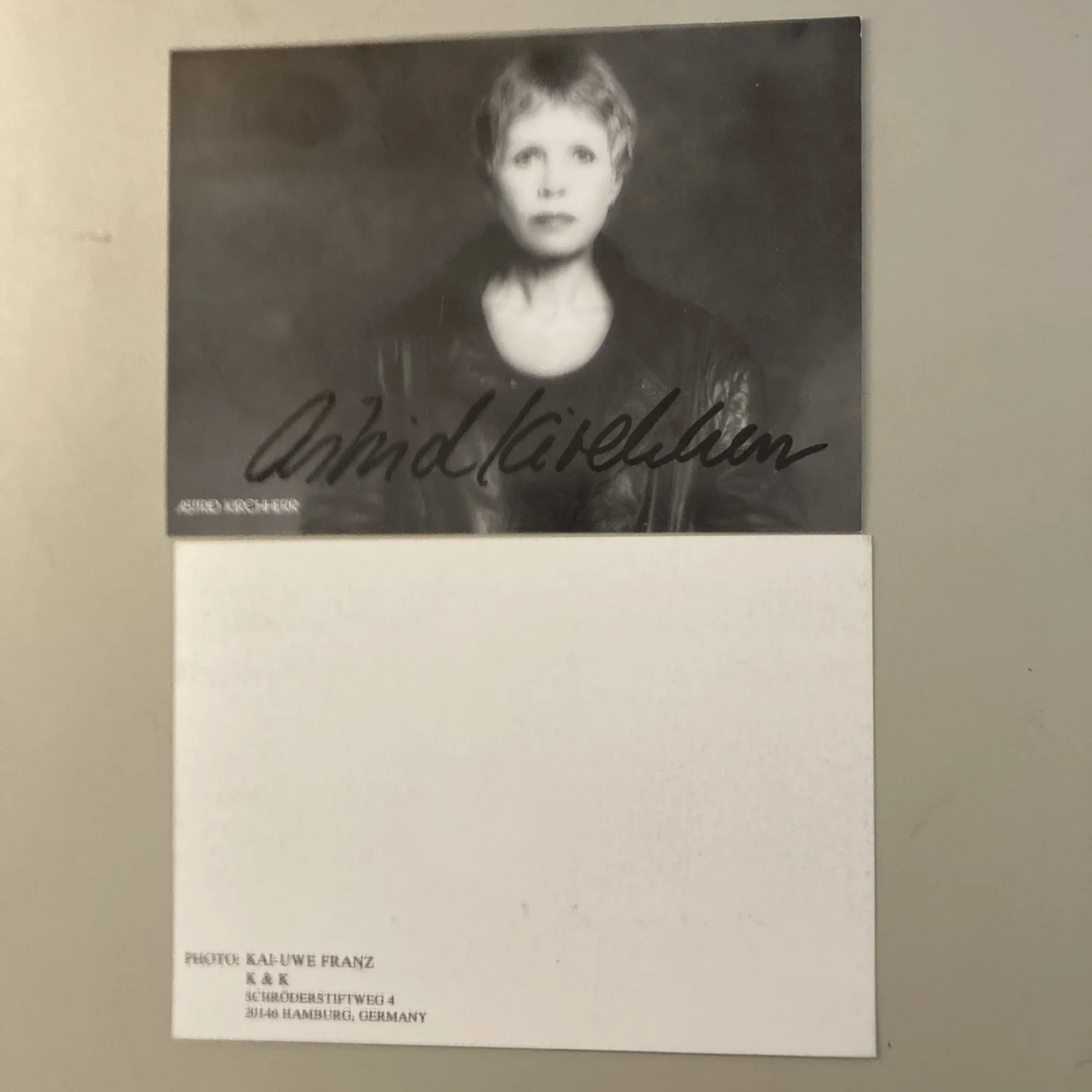 Astrid Kirchherr The Beatles signed 4x6 Stockcard photo With-C0A, изображение 2