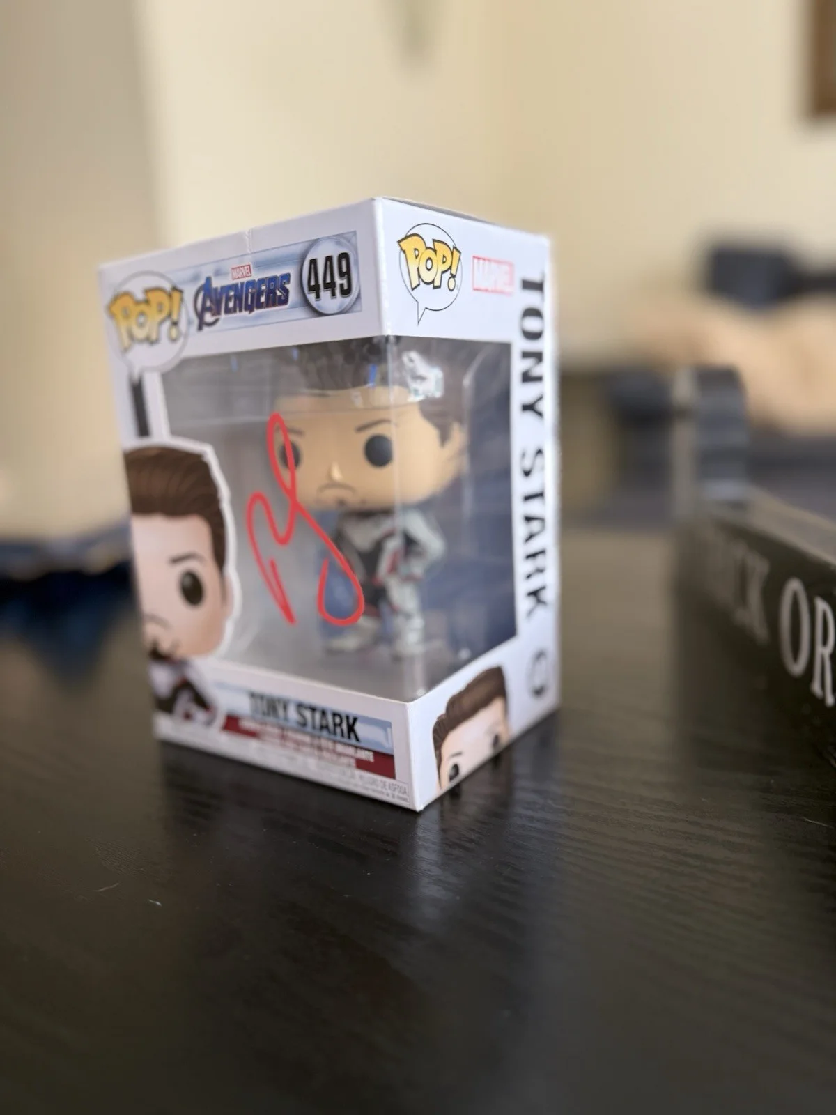 Robert Downey Jr — Funko Pop Avengers Tony Stark Signed by Robert Downey Jr. Colony Shop Auth, изображение 3