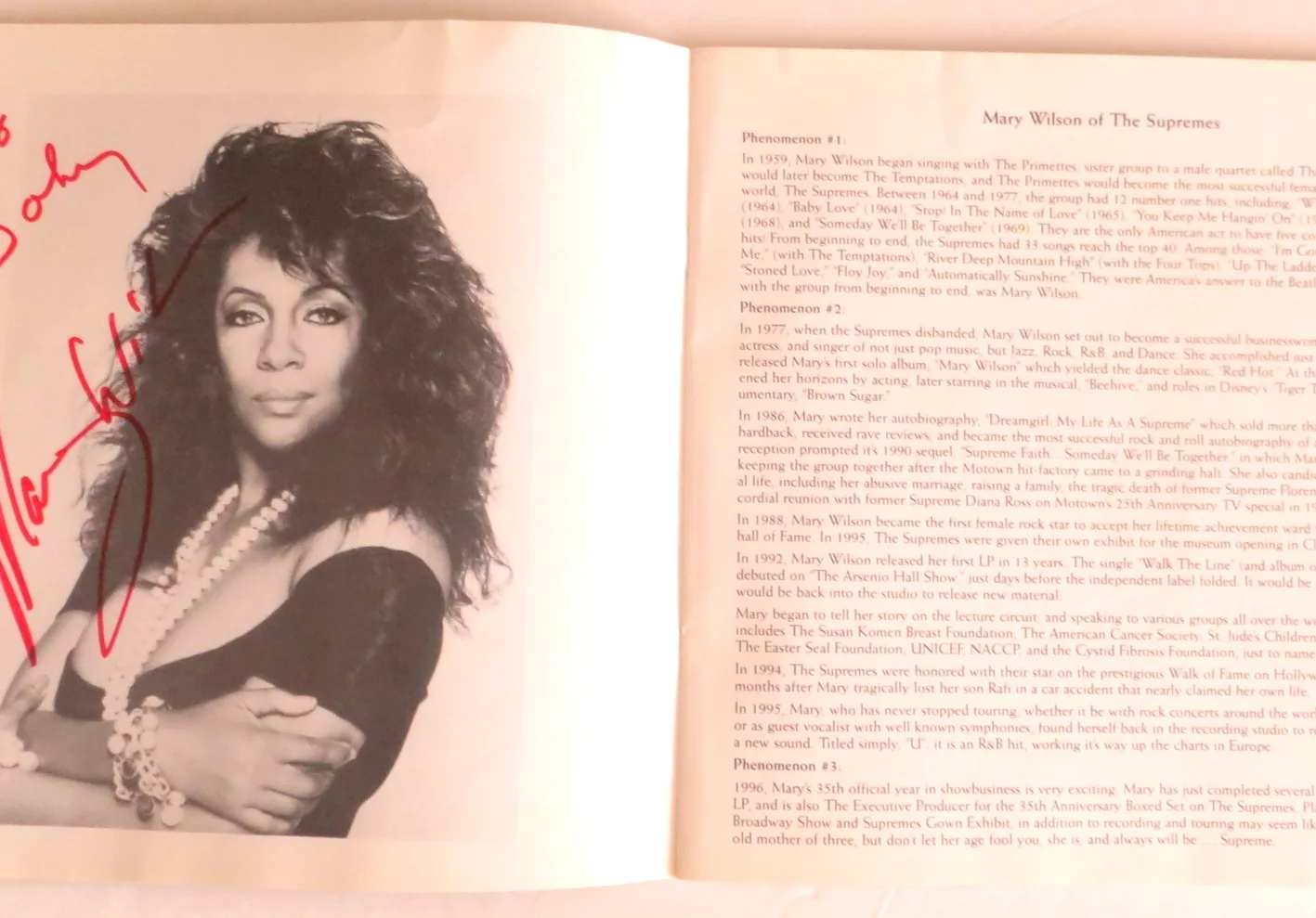 Mary Wilson — Mary Wilson The Supremes Hand Signed Photo in Program 1997 Alchemy Moscow Ballet, image 3