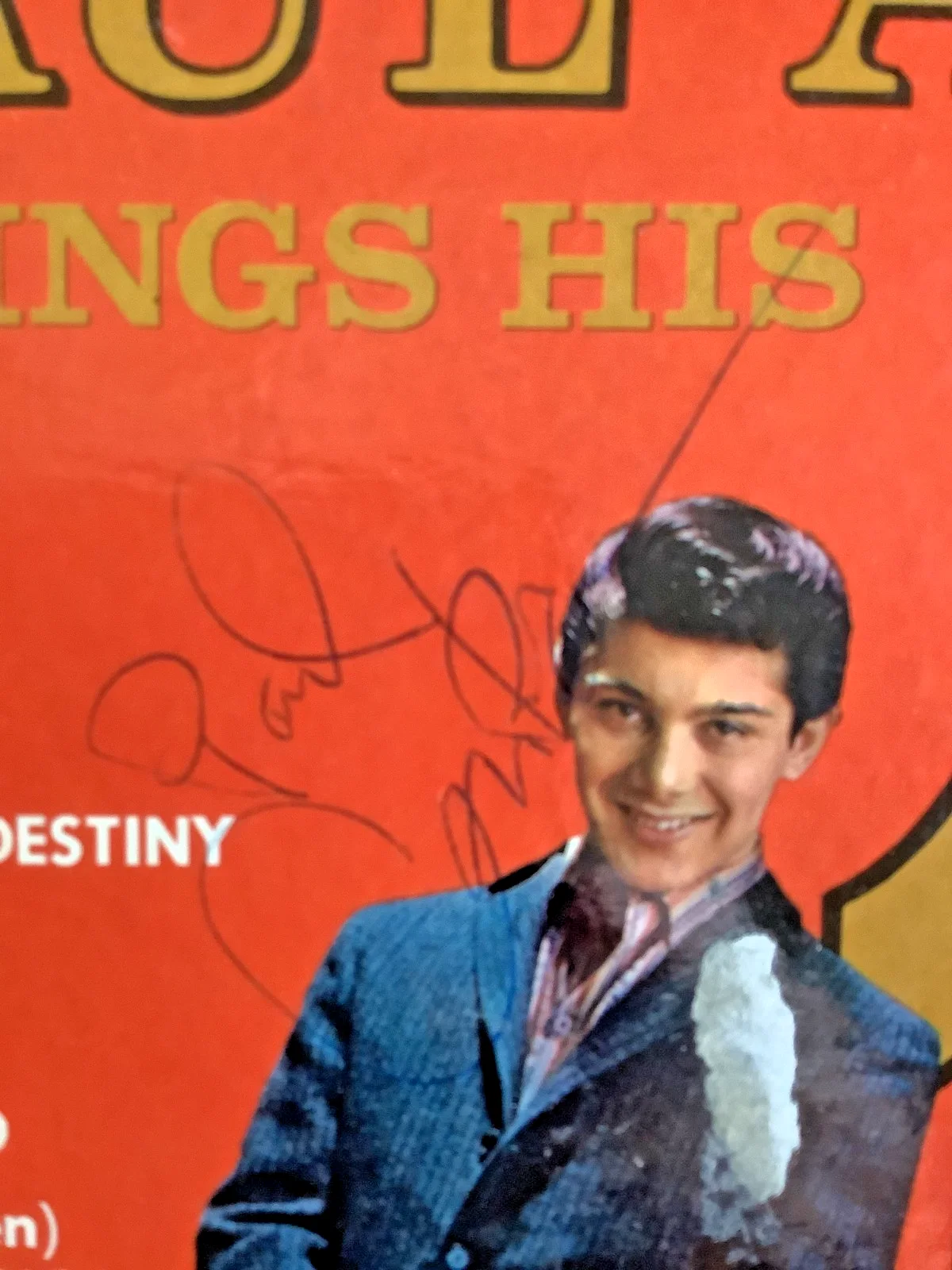 PAUL ANKA "SINGS HIS BIG 15" HAND SIGNED AUTOGRAPH IN PEN ALBUM COVER W/LP FRAME, изображение 3