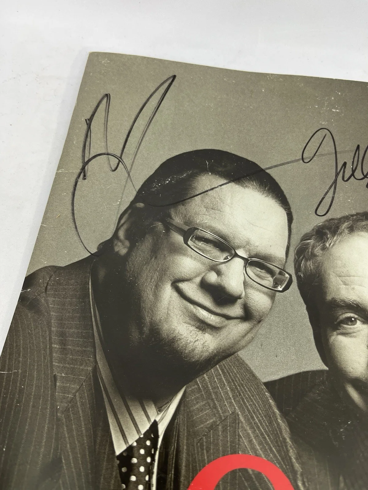 Penn, Teller — Penn & Teller Signed Souvenir Booklet — Authentic Magic Legends Autograph!, image 2