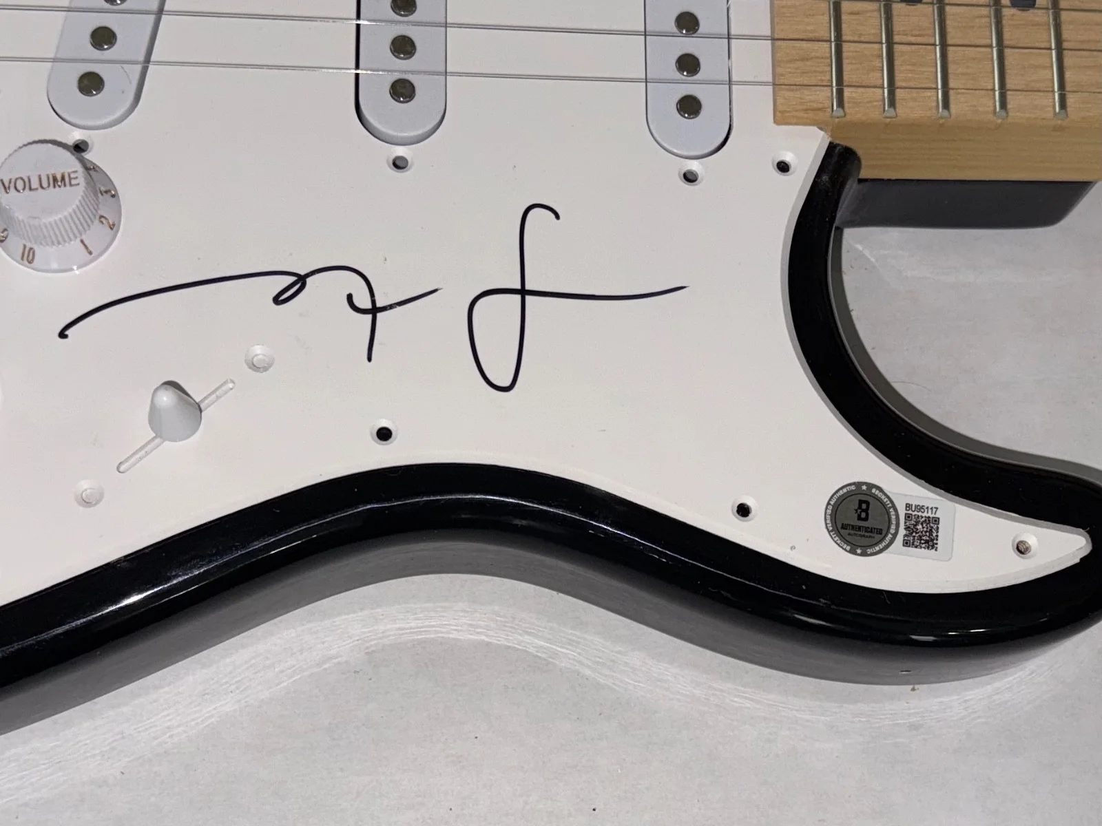 A-ha Magne Furuholmen Signed Autograph Electric Guitar Take On Me Band BAS COA, image 3