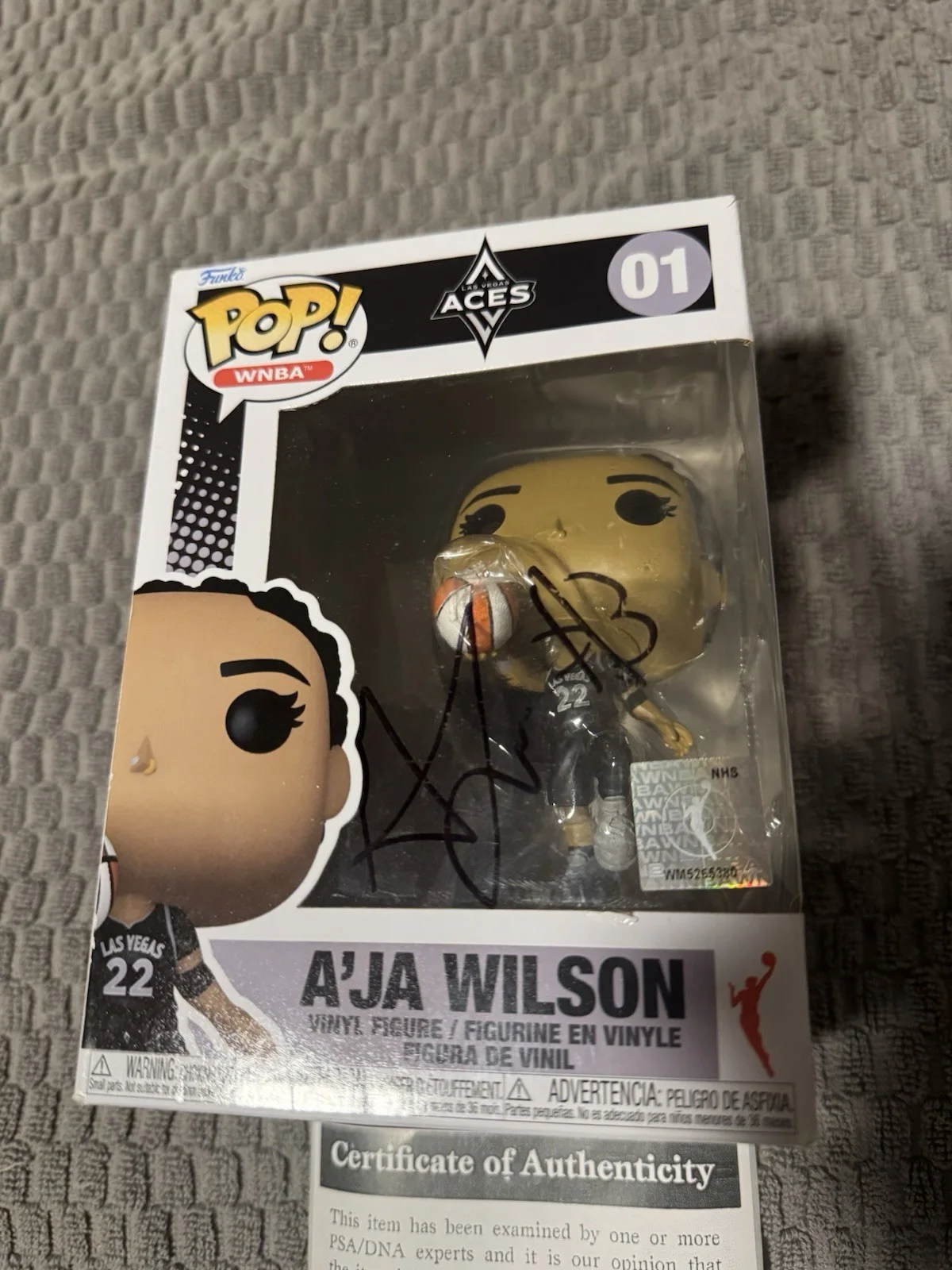 AJ DYBANSTA SIGNED FUNKO POP WINDOW AJA WILSON PSA DNA AUTHENTIC AUTOGRAPH BYU, изображение 2