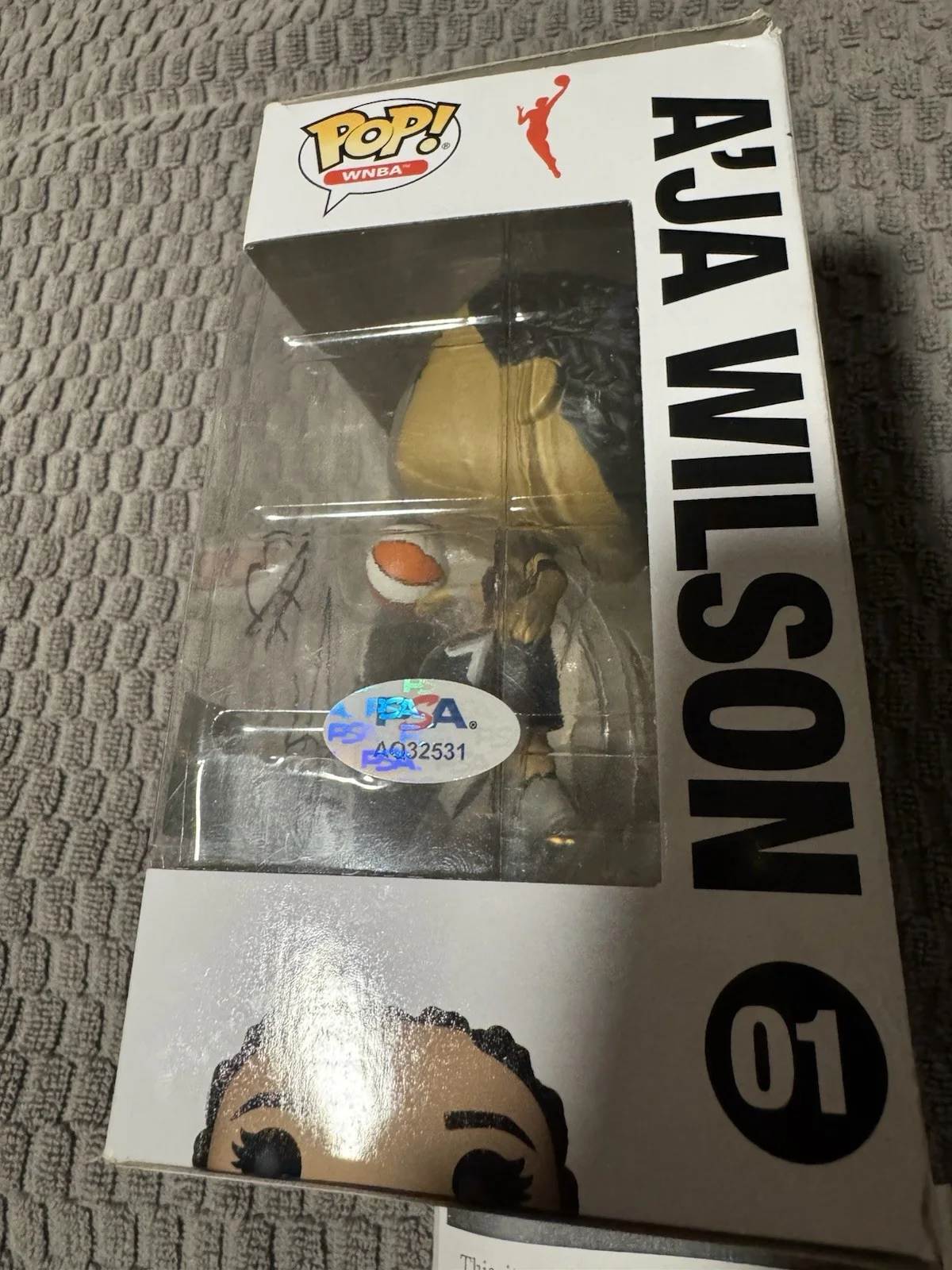 AJ DYBANSTA SIGNED FUNKO POP WINDOW AJA WILSON PSA DNA AUTHENTIC AUTOGRAPH BYU, изображение 3