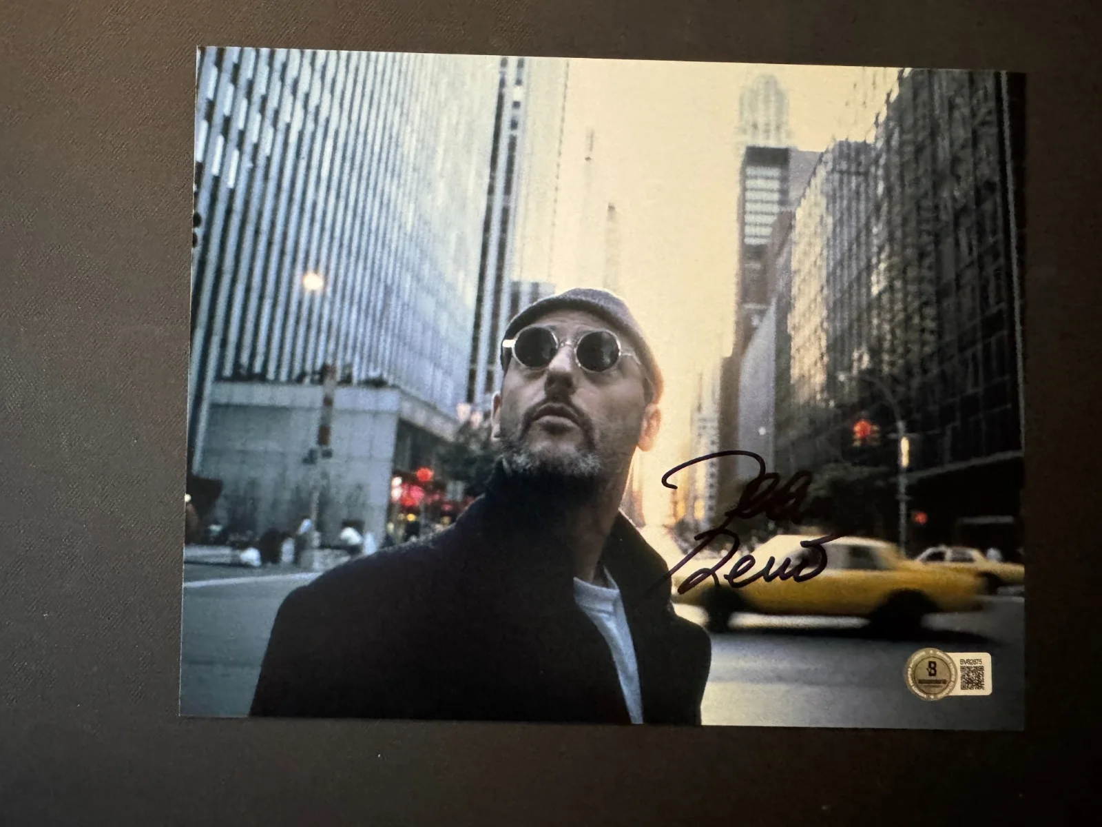 Jean Reno — Jean Reno "The Professional" autographed signed 8x10 photo Beckett BAS