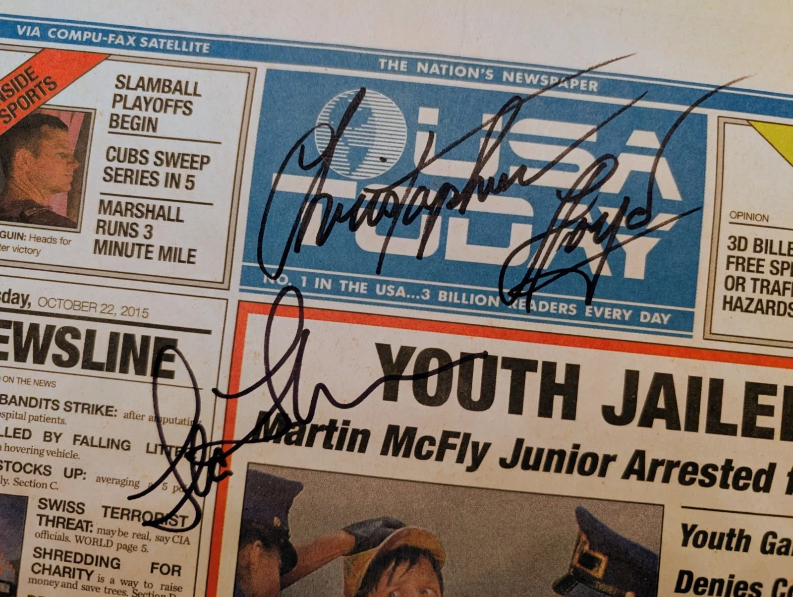 MICHAEL J FOX, CAST — Back to the Future SIGNED Michael J Fox & Cast USA Today Newspaper BTTF Edition, image 2