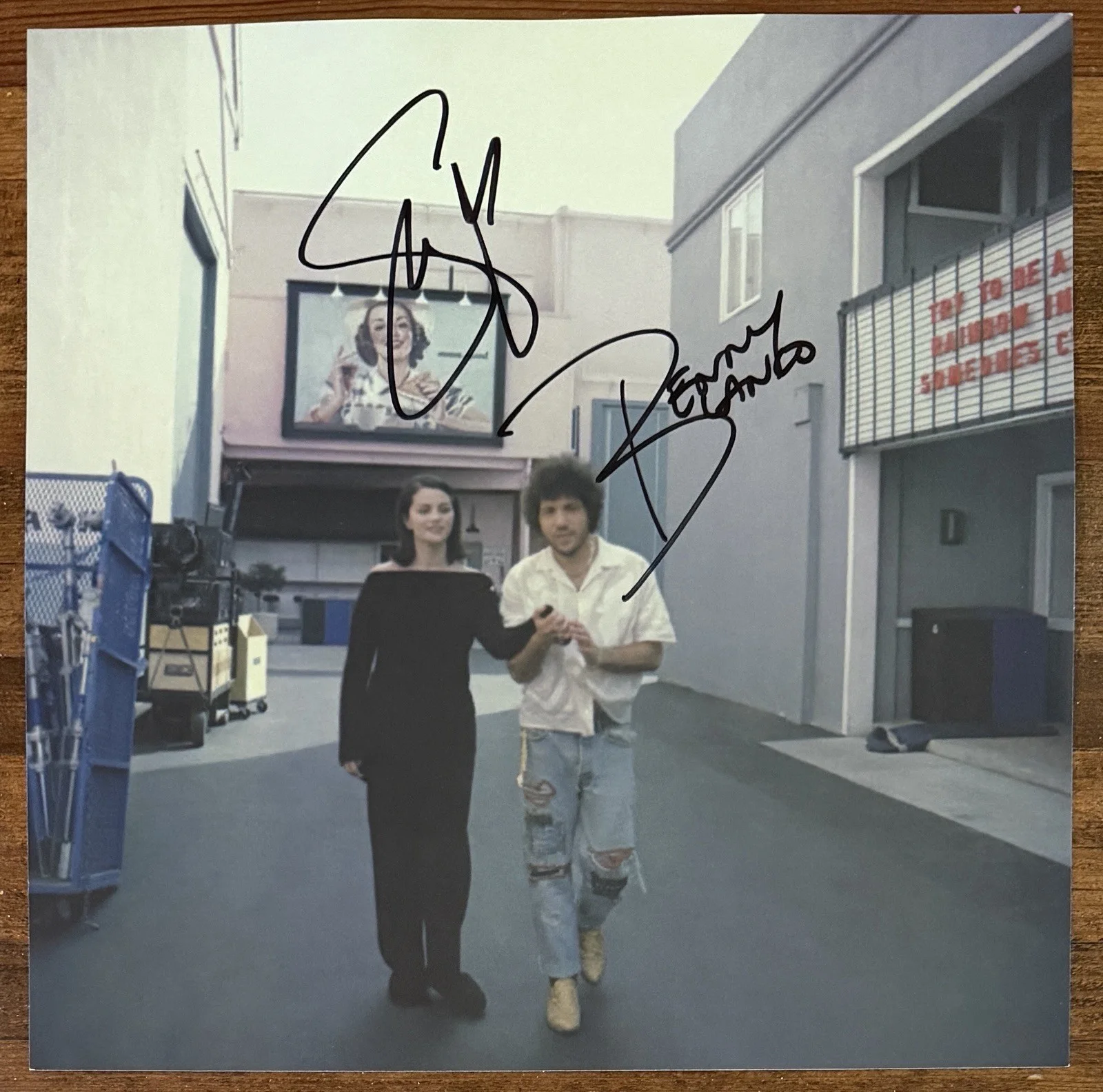 SIGNED Selena Gomez & Benny Blanco Autograph Love Photo Card & Vinyl PSA DNA COA, изображение 3