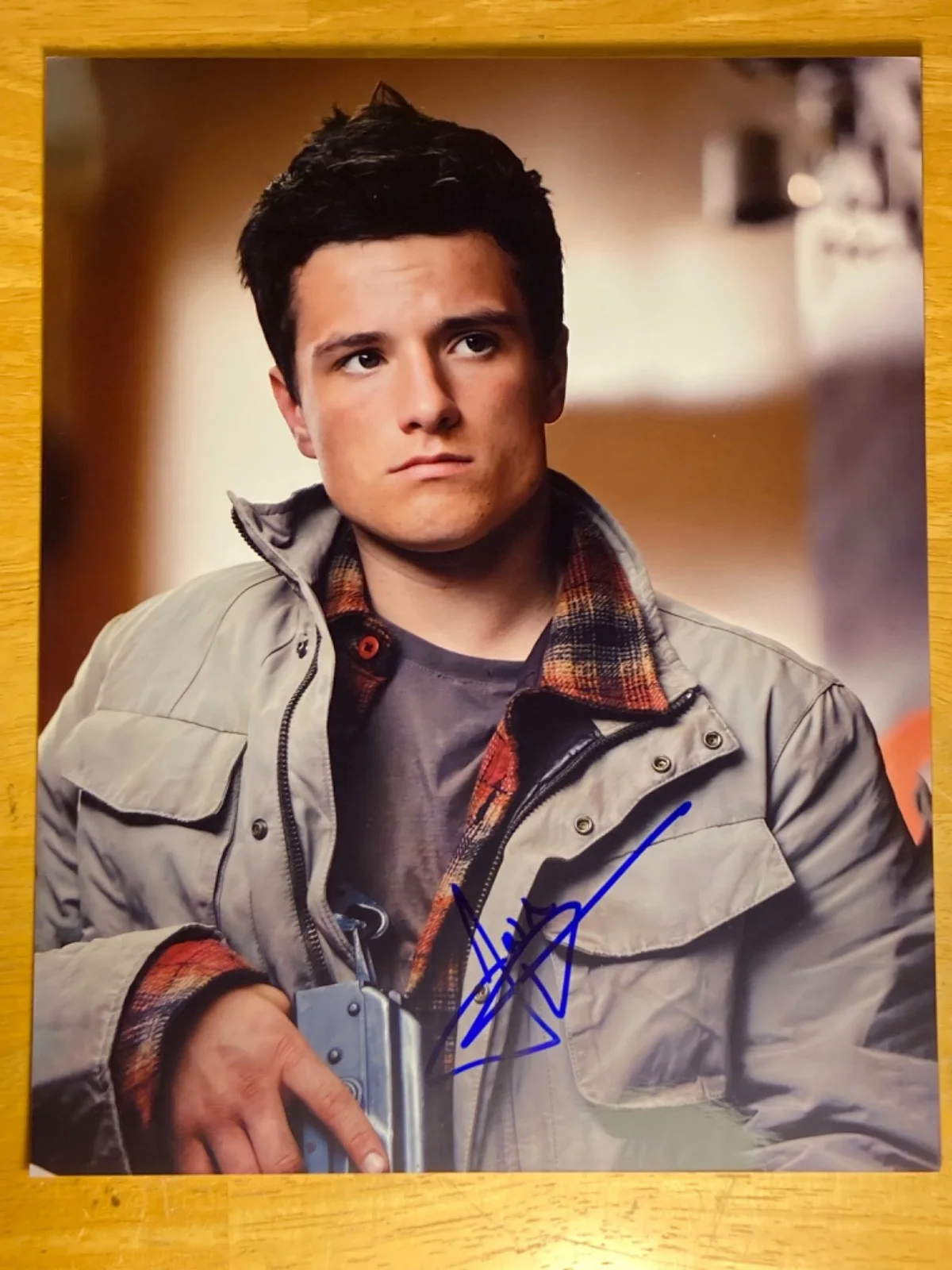 Hand SIGNED Josh Hutcherson 8x10 Photo - Hunger Games Actor, изображение 2