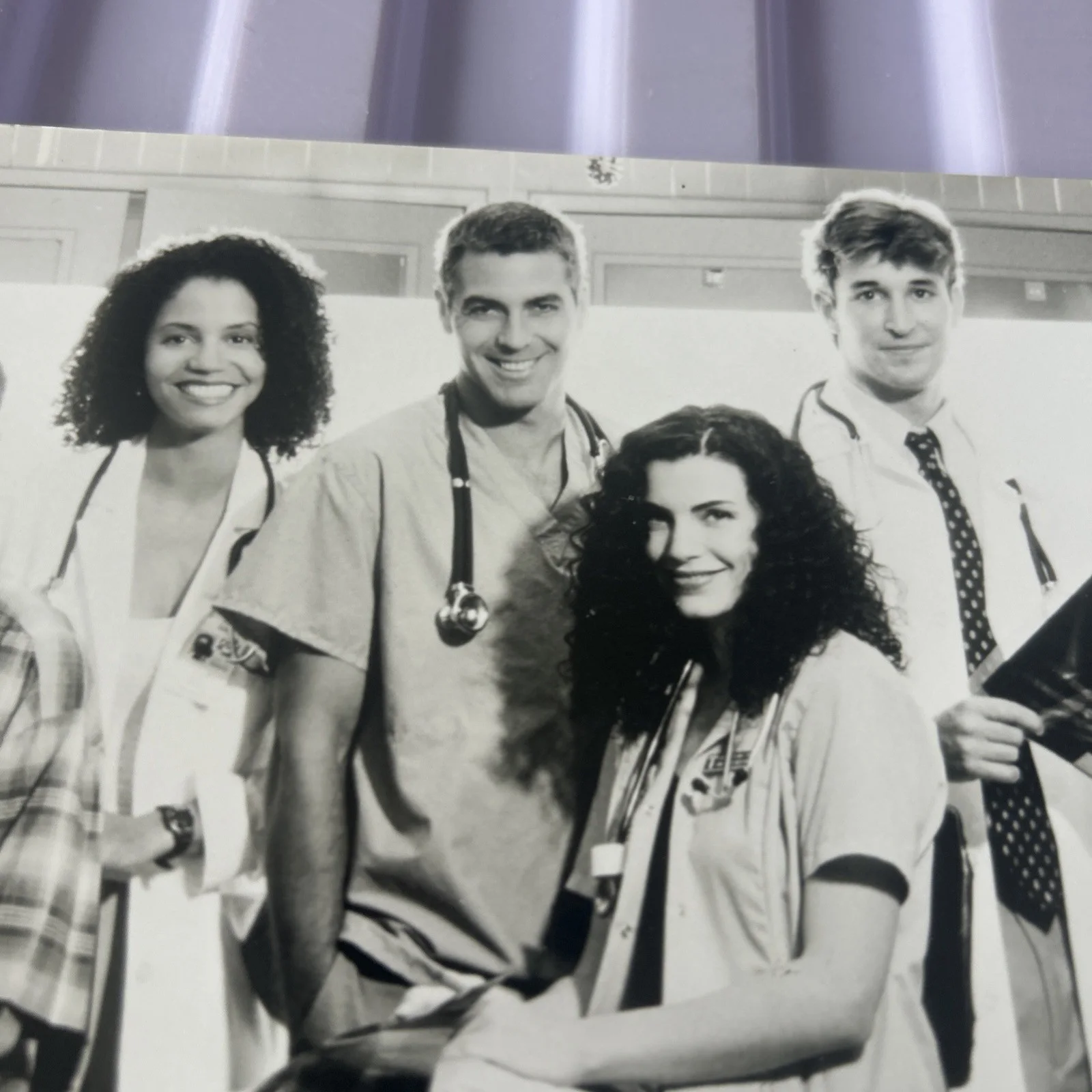 Super 10x8 Glossy Promo Photo Cast of ER Black And White, изображение 4