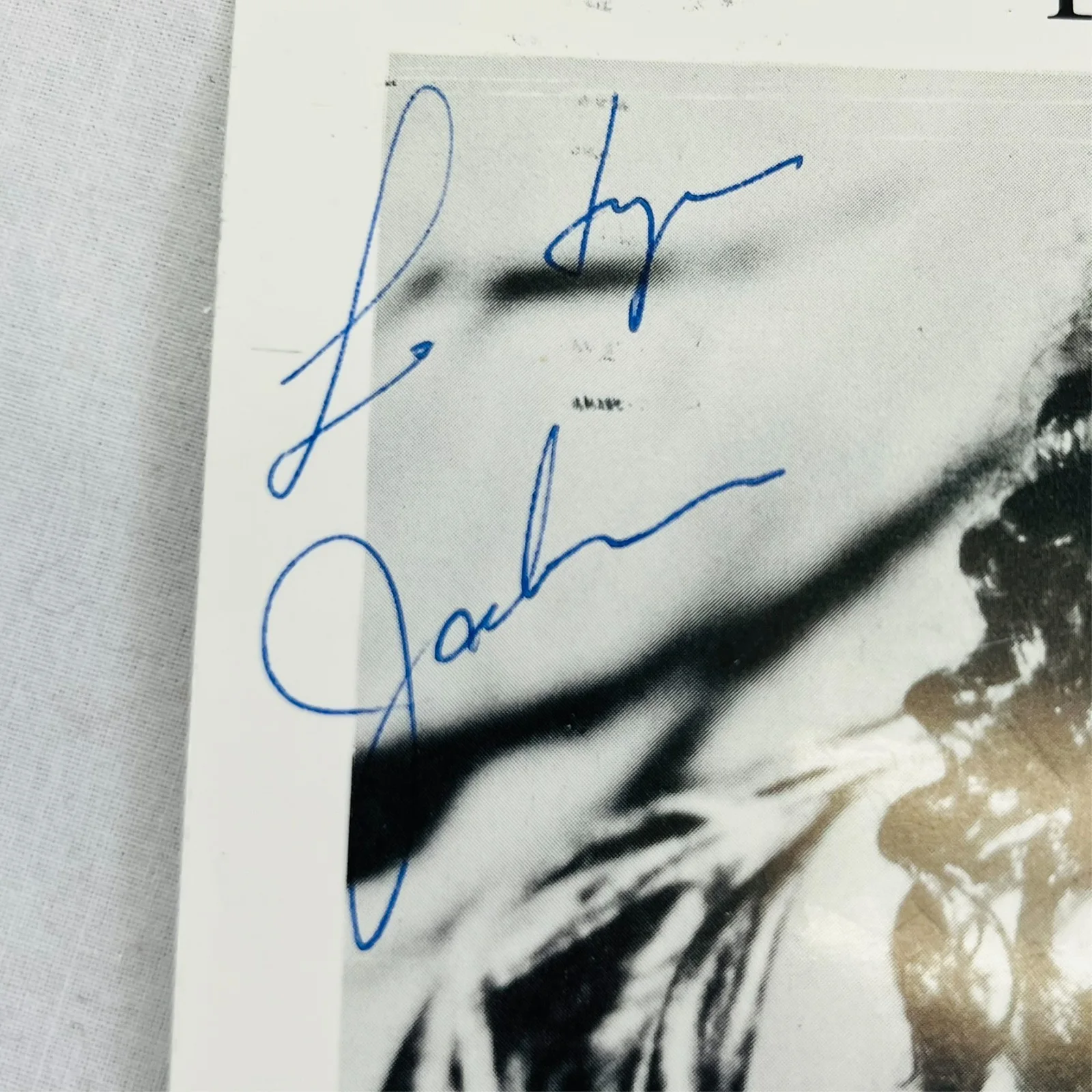 Vintage LaToya Jackson Signed 6x4 Glossy 1992 Postmarked Blue Ink Autograph, изображение 3