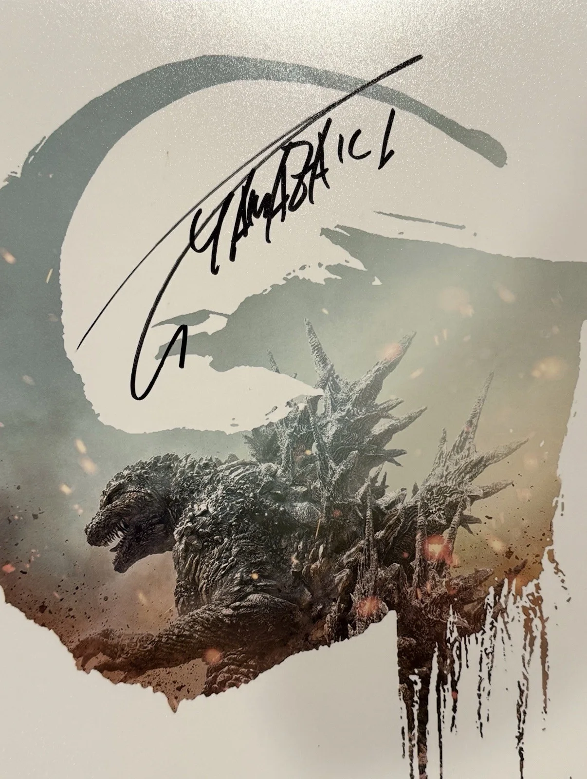Takashi Yamazaki — TAKASHI YAMAZAKI SIGNED GODZILLA MINUS ONE 12x18 PHOTO AUTOGRAPH BECKETT COA (A), изображение 2