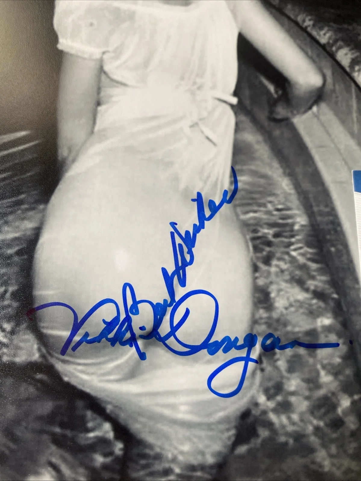 Vikki Dougan Signed Autographed 8x10 Photo Beckett BAS COA, image 2