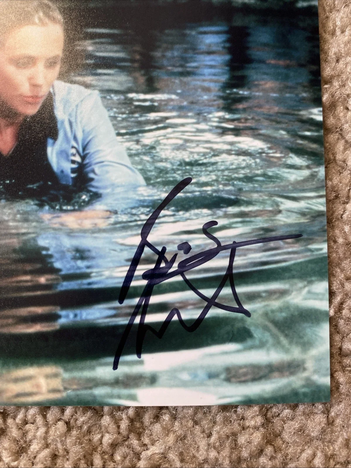Bess Armstrong Jaws Signed Autographed 8x10 Photo Beckett COA, image 2