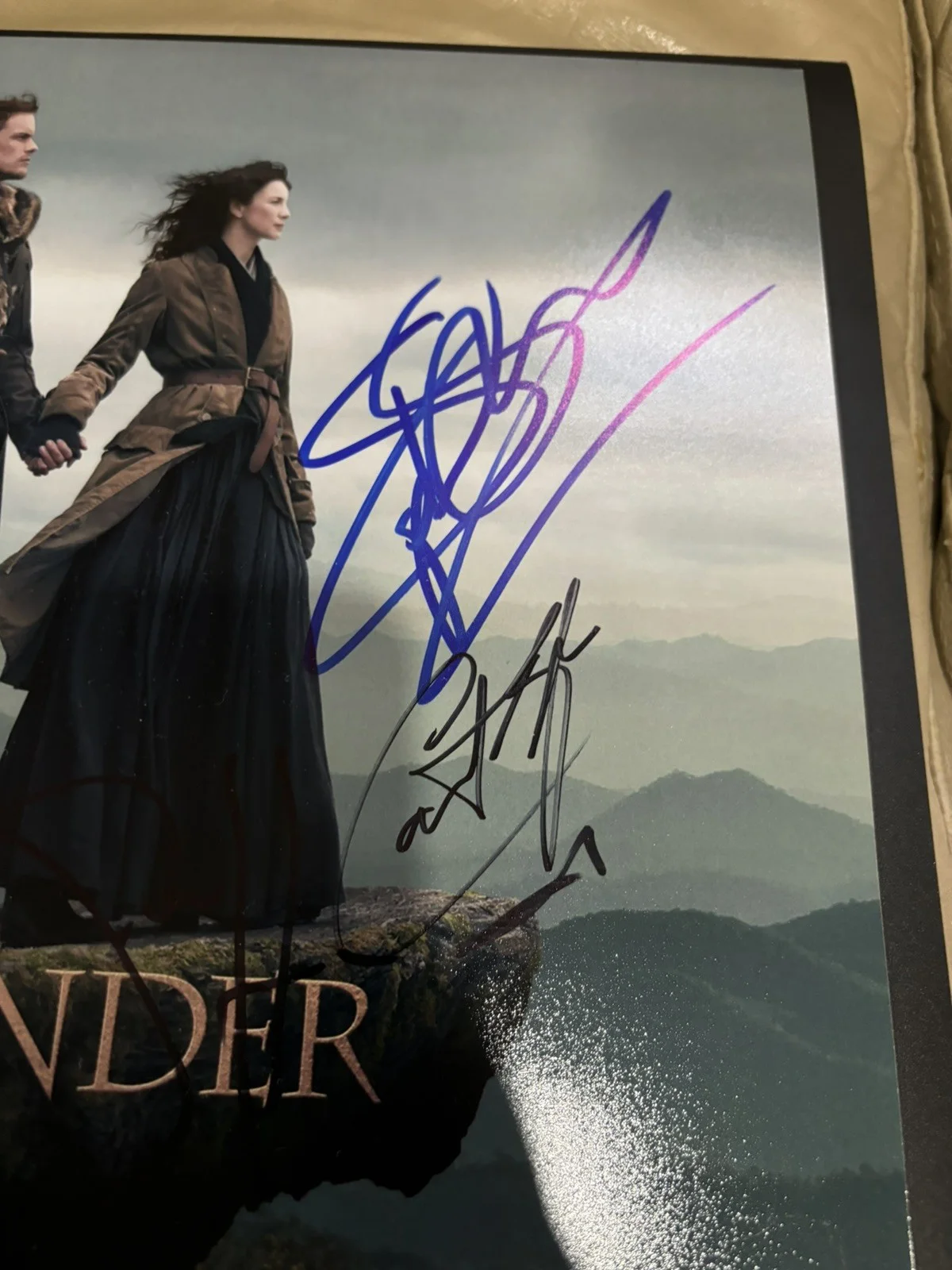 Caitríona Balfe, Sam Heughan, Sophie Skelton, Richard Rankin — Outlander 11x14 Photo Signed by Caitríona Balfe Sam Heughan Sophie Richard, image 2