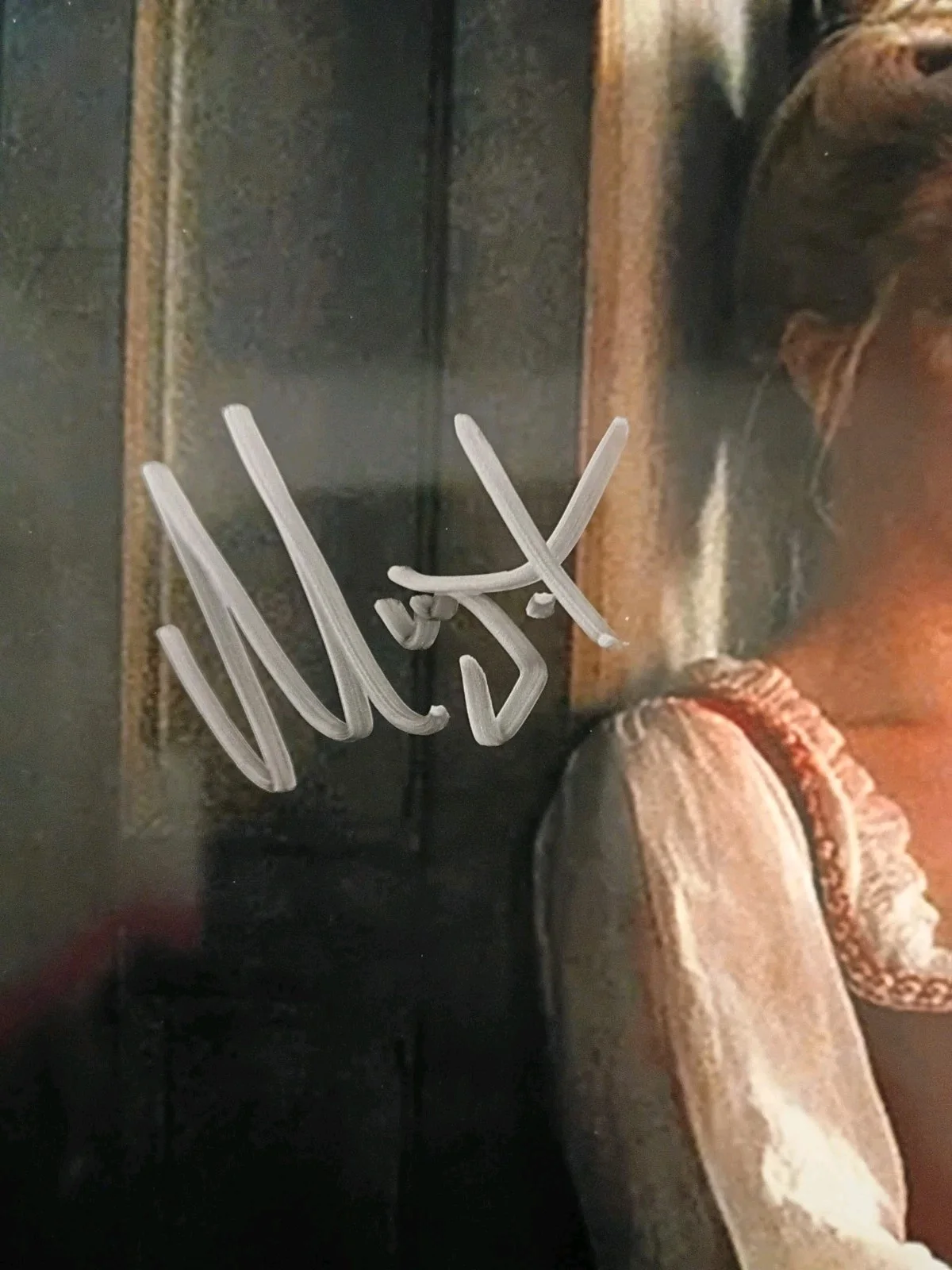 Margot Robbie — Margot Robbie Signed 8x10 COA W/ Matching Numbered Sticker, image 3